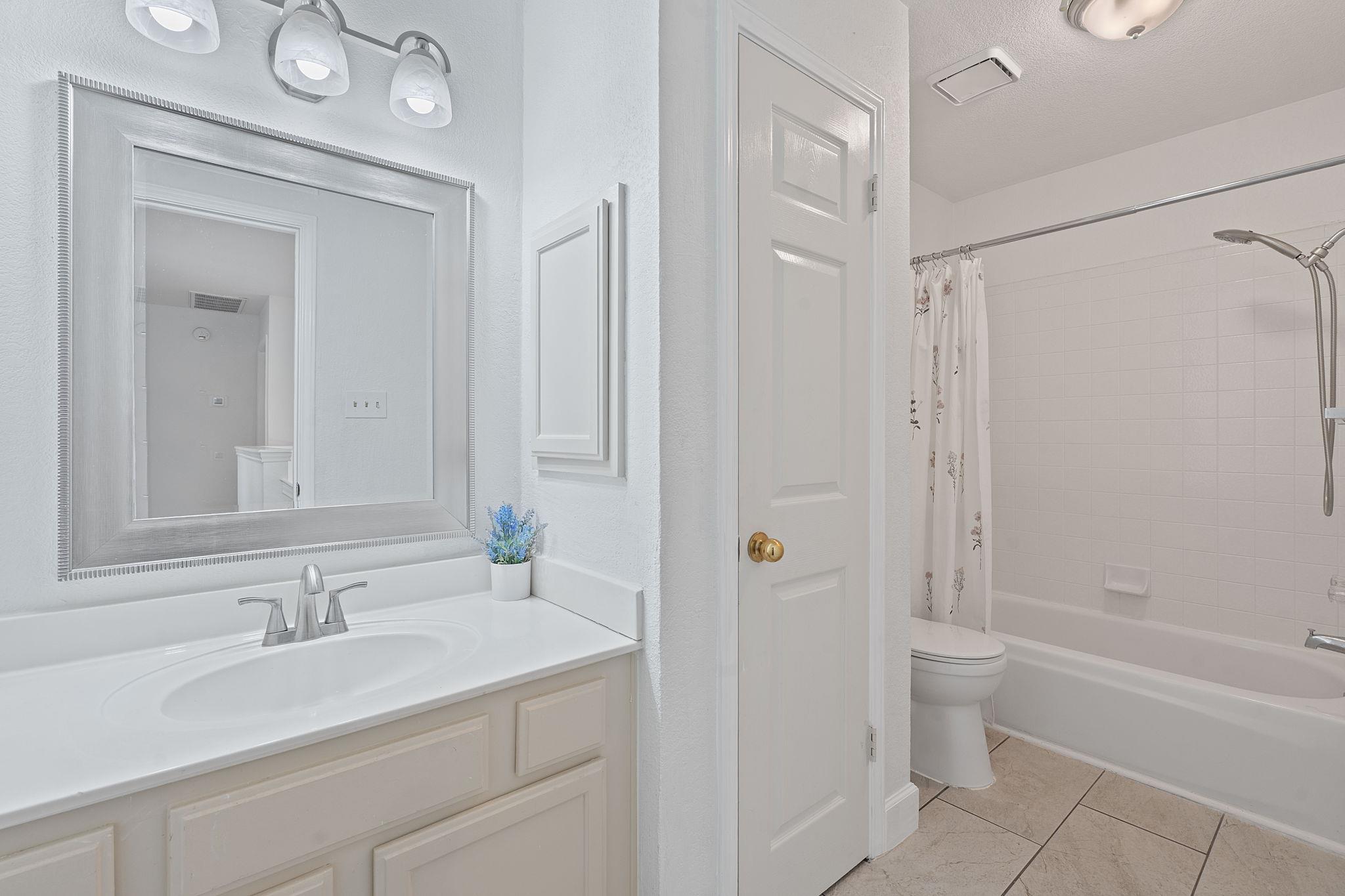 222 Primrose Dr, Kyle, TX 78640