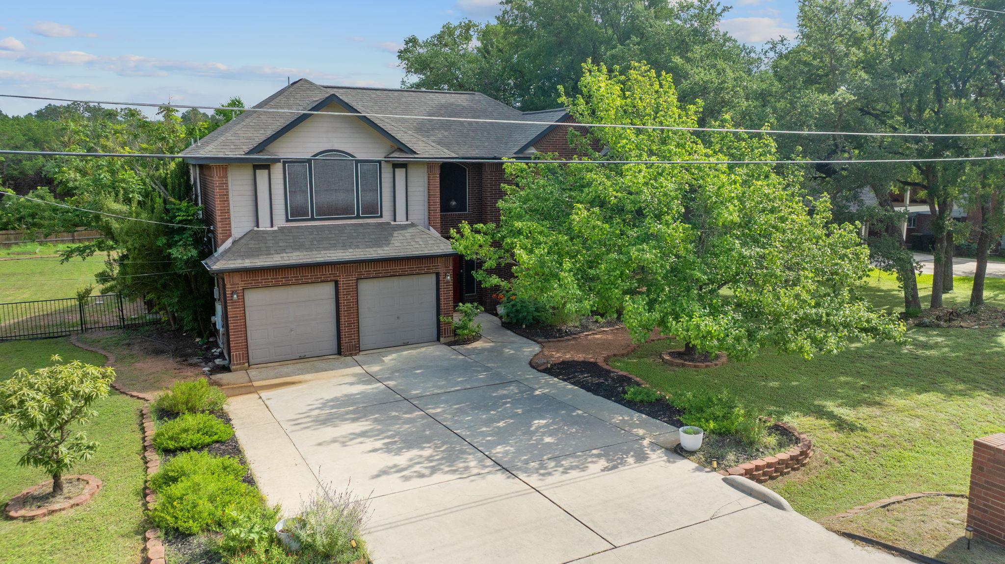 222 Primrose Dr, Kyle, TX 78640