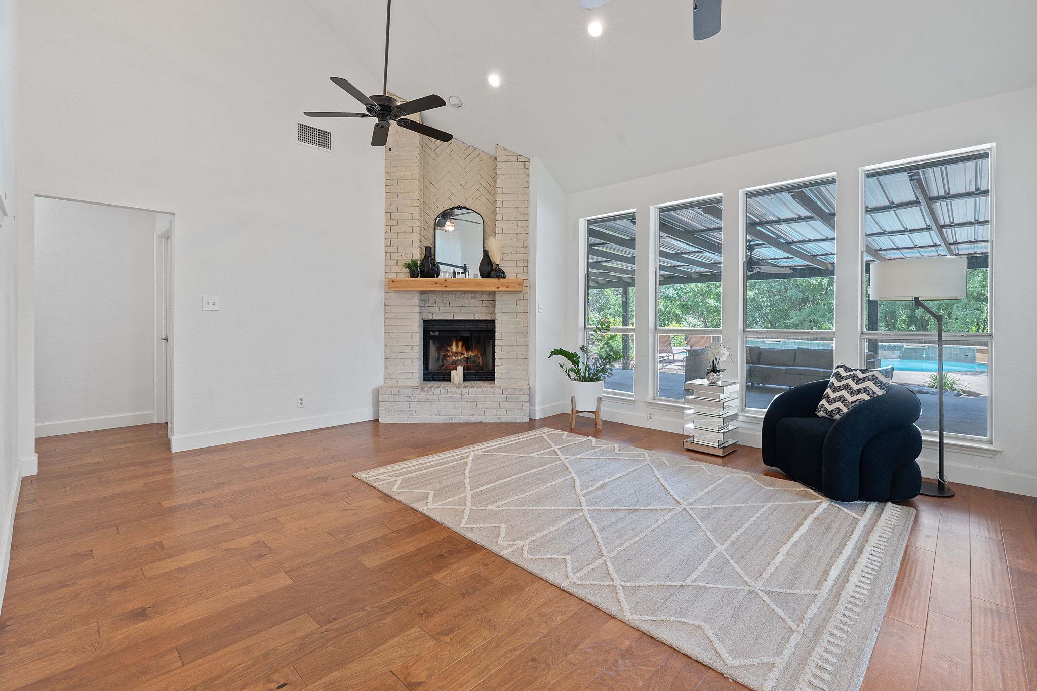 222 Primrose Dr, Kyle, TX 78640