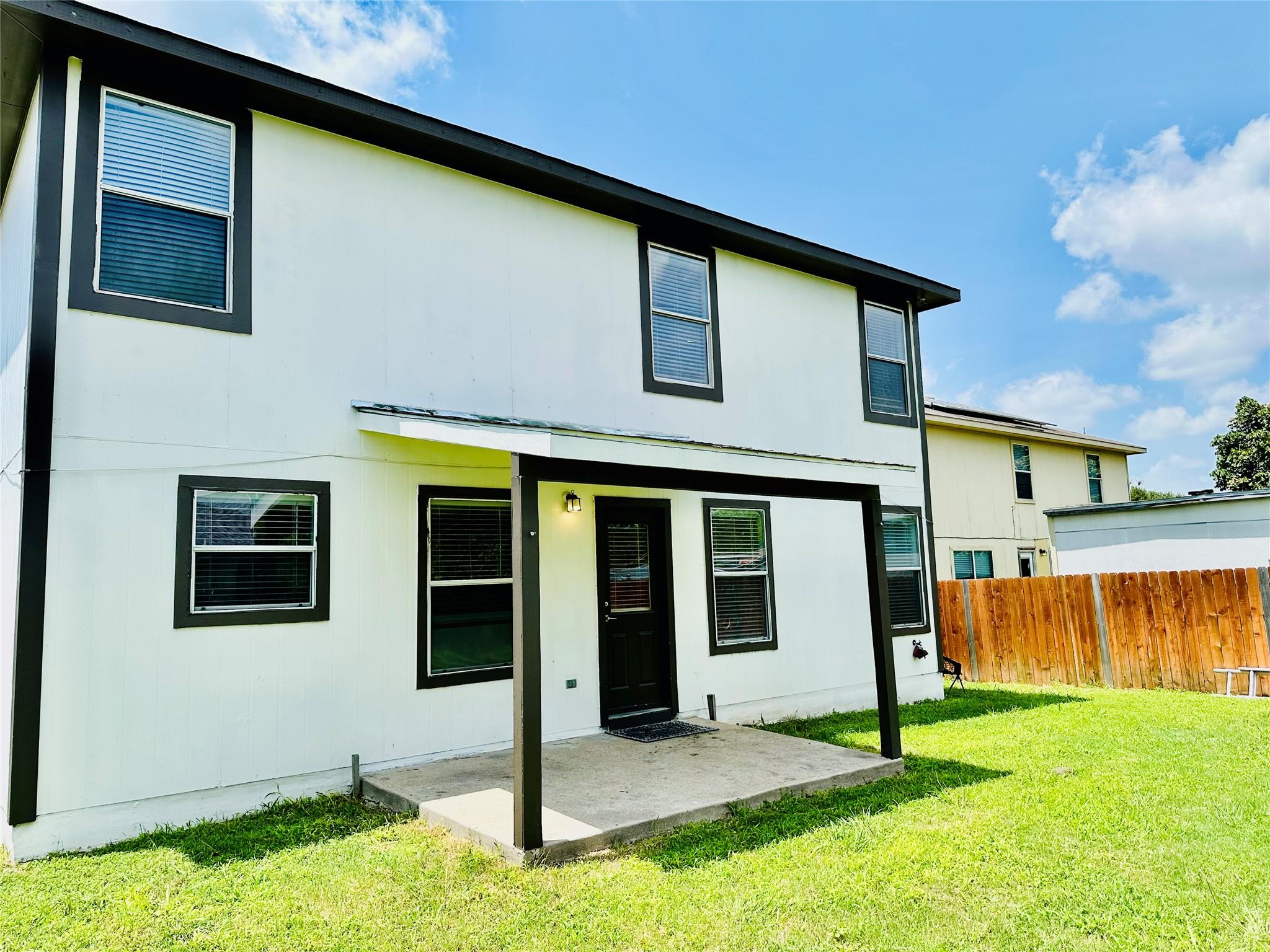 304 Wegstrom St, Hutto, TX 78634