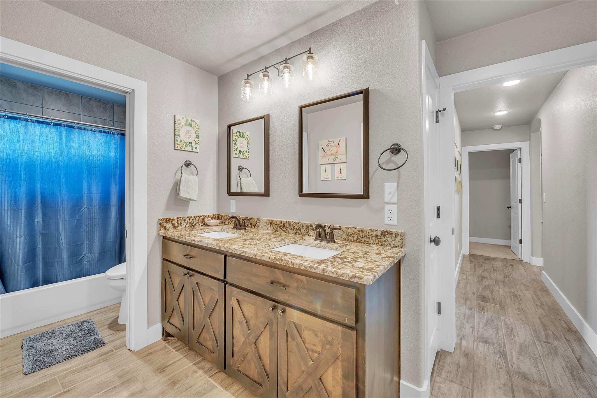 8219 Collins Creek Dr, Salado, TX 76571