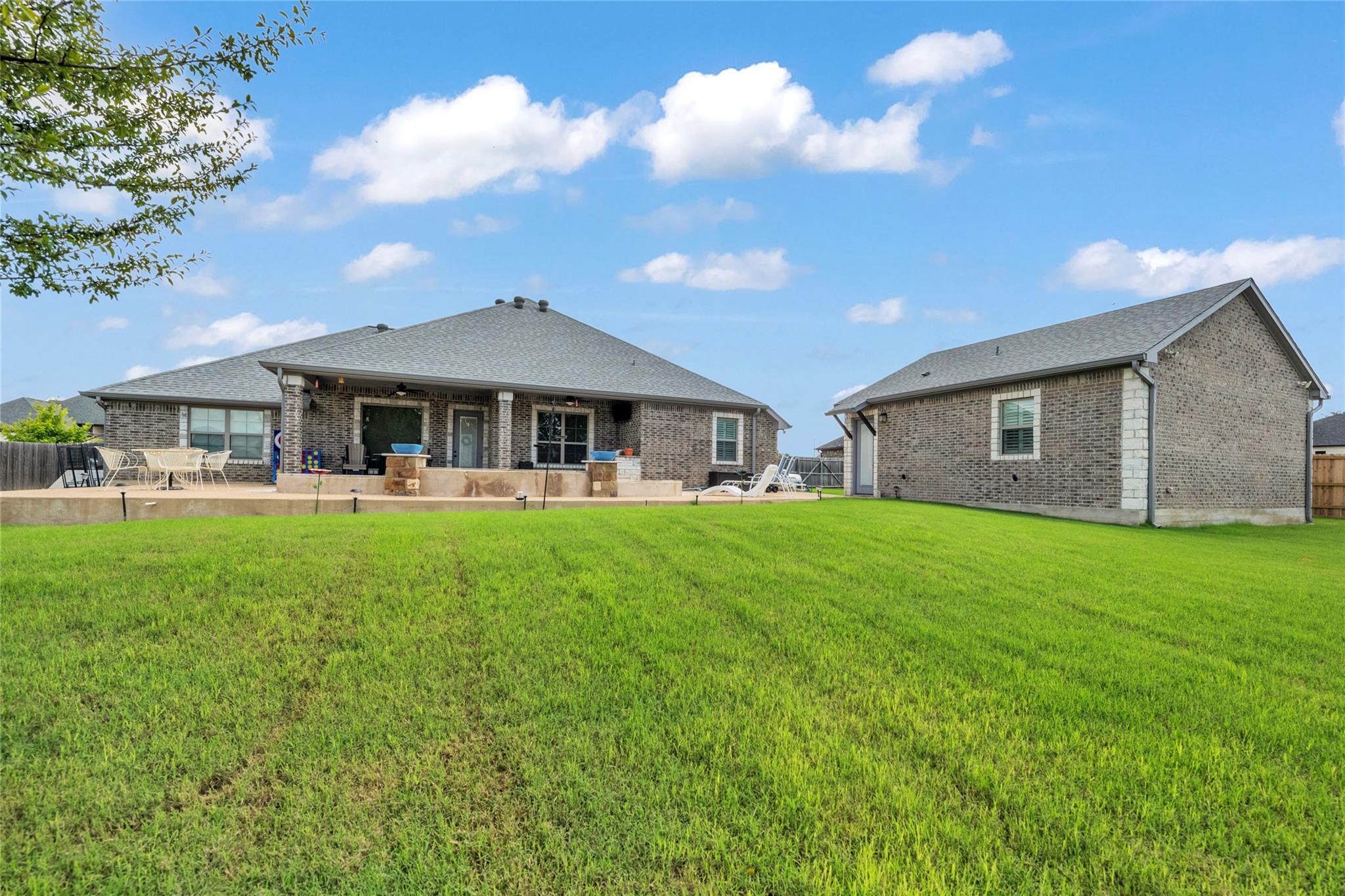 8219 Collins Creek Dr, Salado, TX 76571