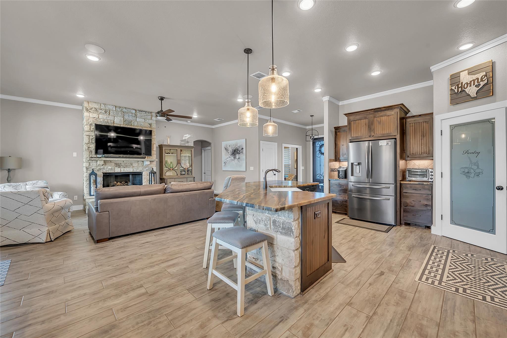 8219 Collins Creek Dr, Salado, TX 76571