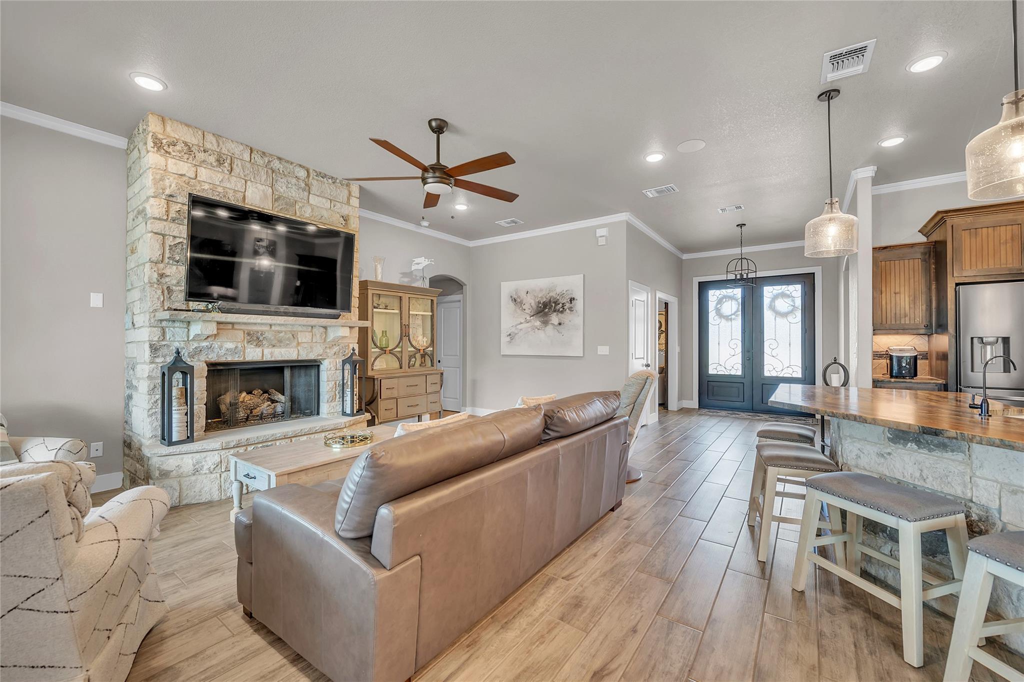 8219 Collins Creek Dr, Salado, TX 76571