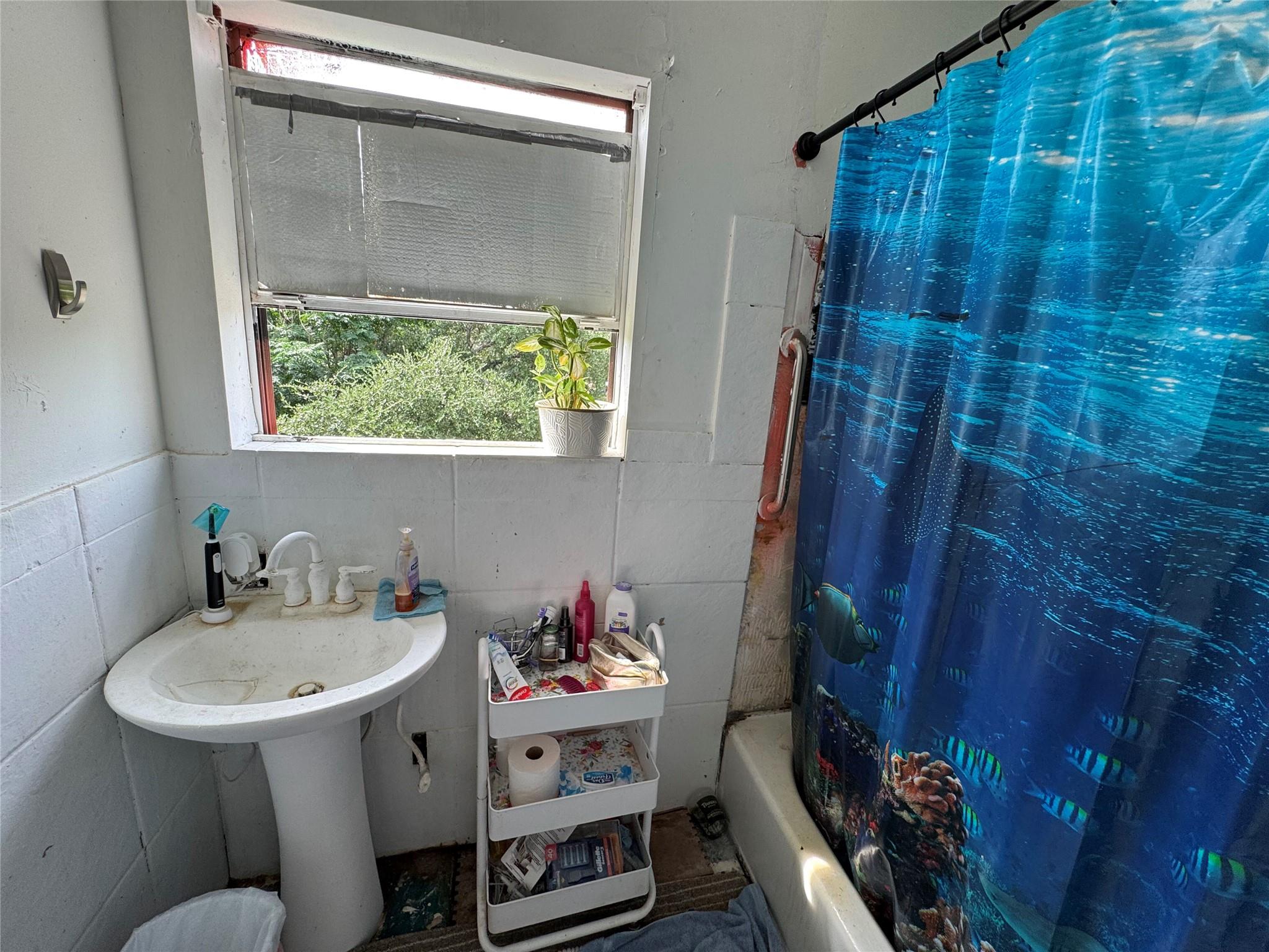 574 Eastern Ave, Bertram, TX 78605