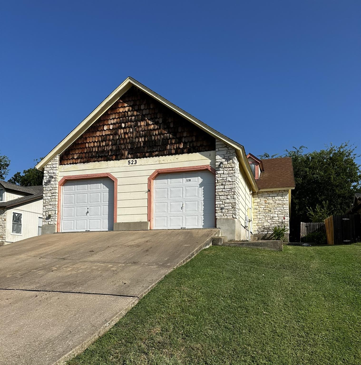 523 Cutty Trl # B, Lakeway, TX 78734