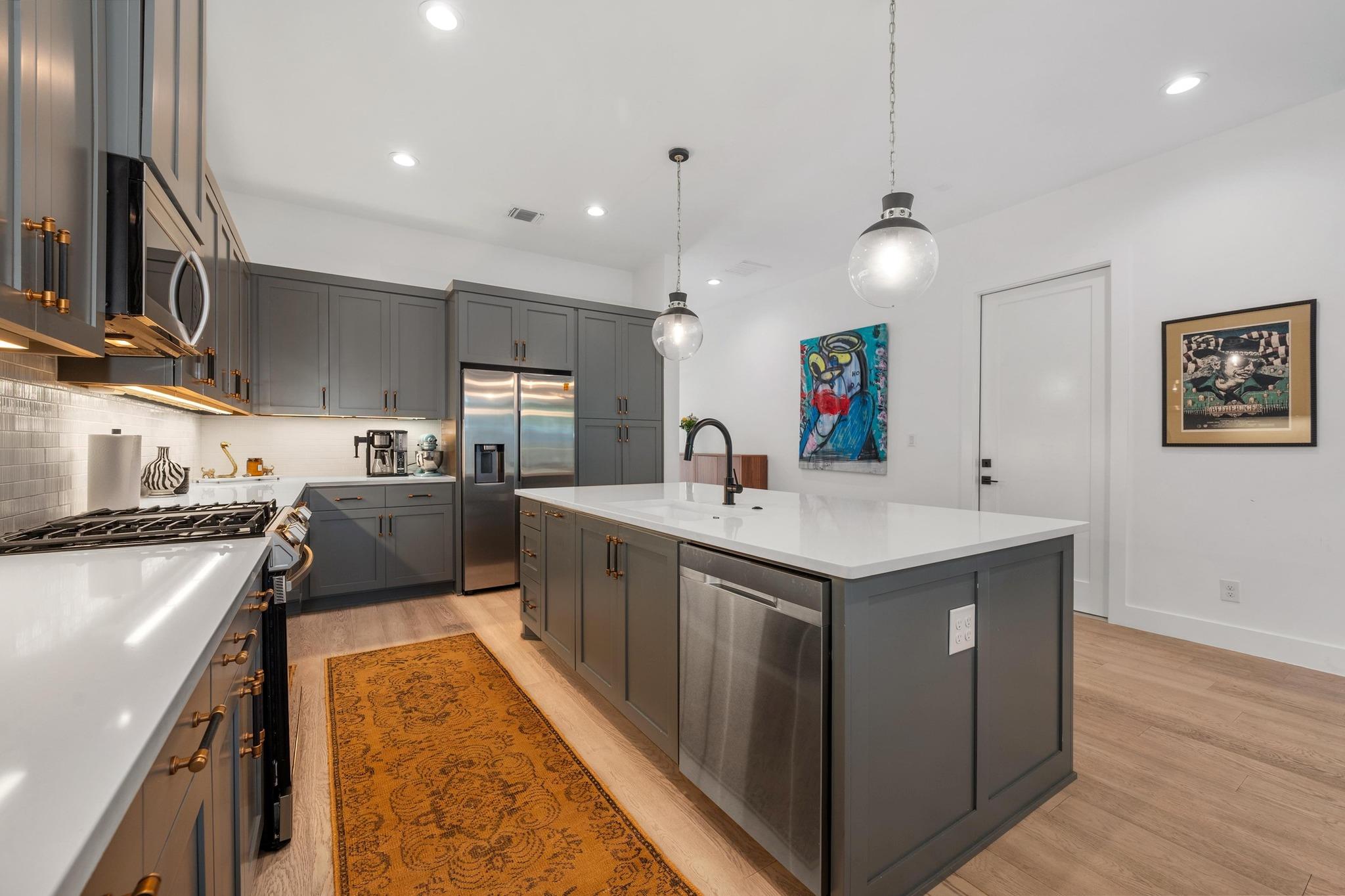 405 Hackberry Ln # B, Austin, TX 78753