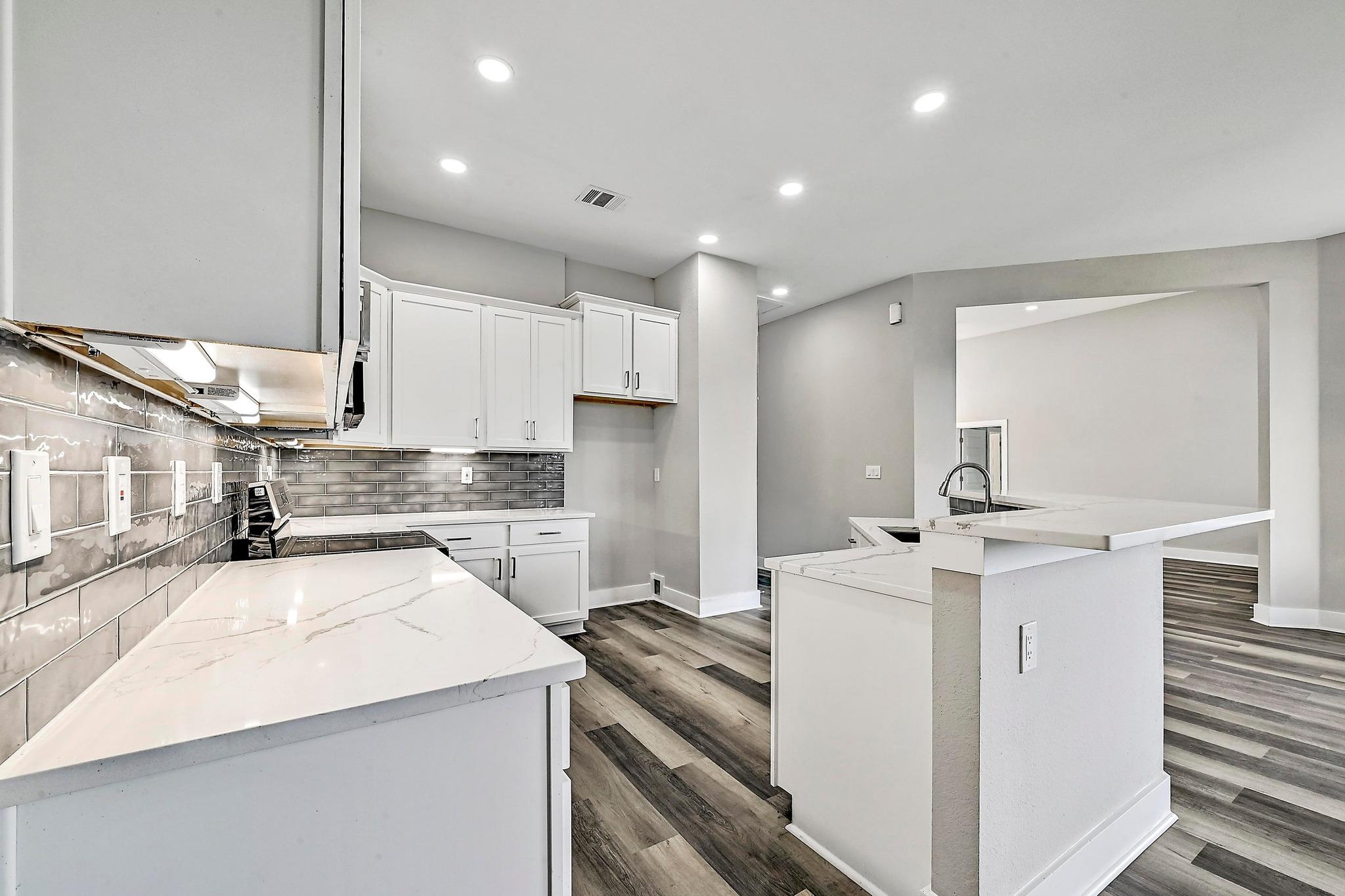 1404 FAULT LINE Dr, Horseshoe Bay, TX 78657