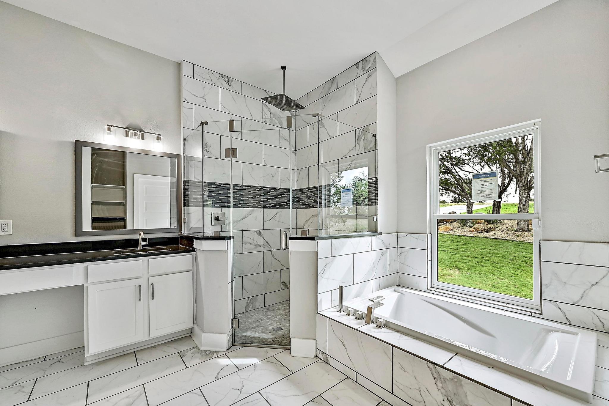 1404 FAULT LINE Dr, Horseshoe Bay, TX 78657