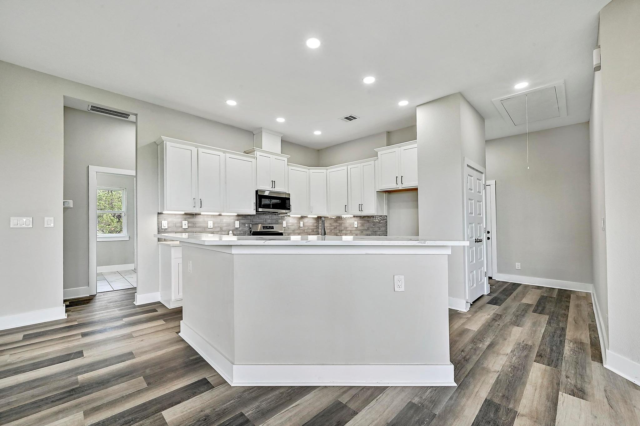 1404 FAULT LINE Dr, Horseshoe Bay, TX 78657