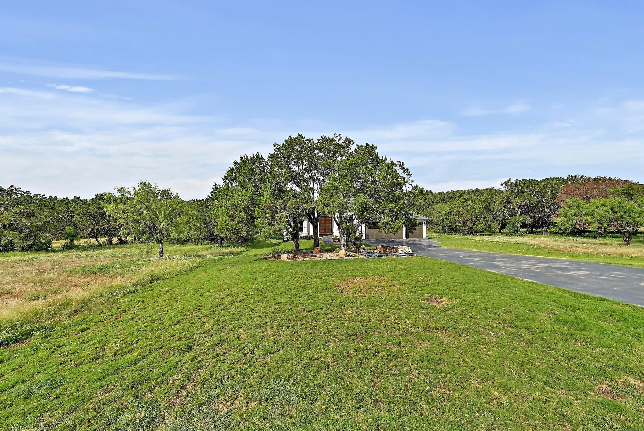 1404 FAULT LINE Dr, Horseshoe Bay, TX 78657