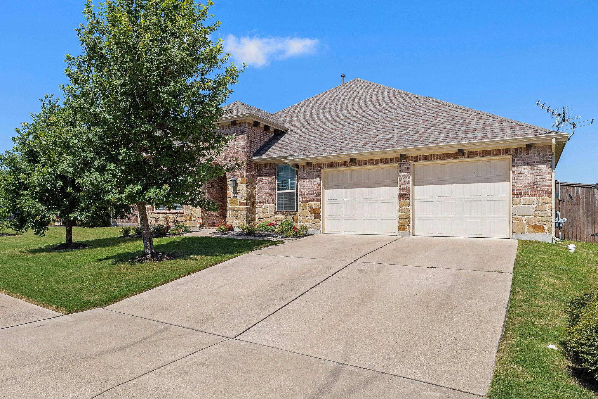 305 Miracle Rose Way, Liberty Hill, TX 78642