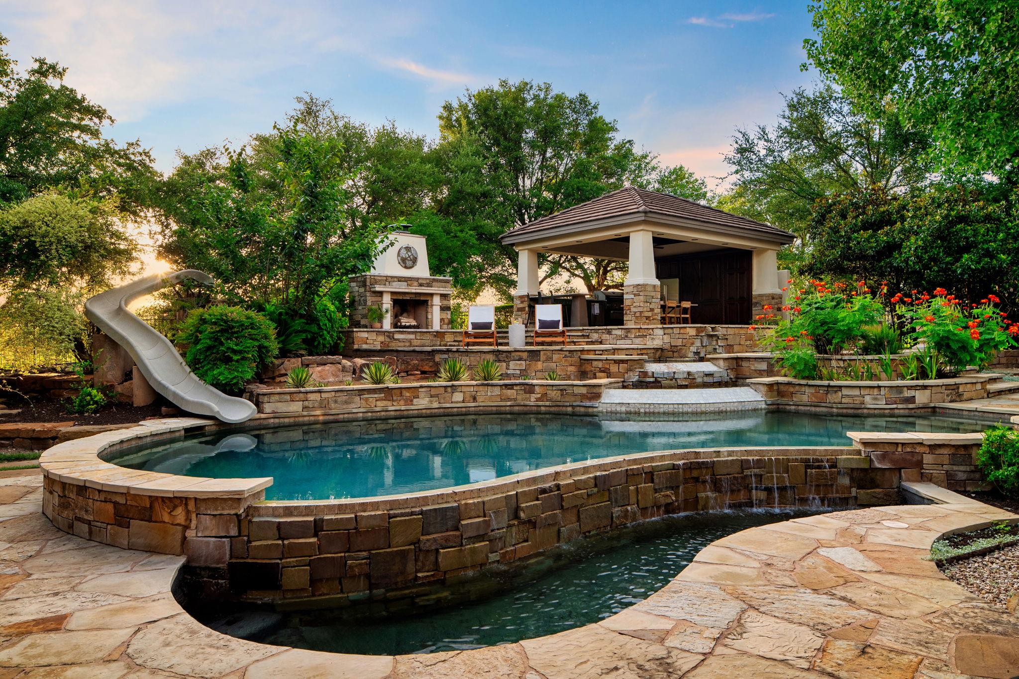 2416 University Club Dr, Austin, TX 78732