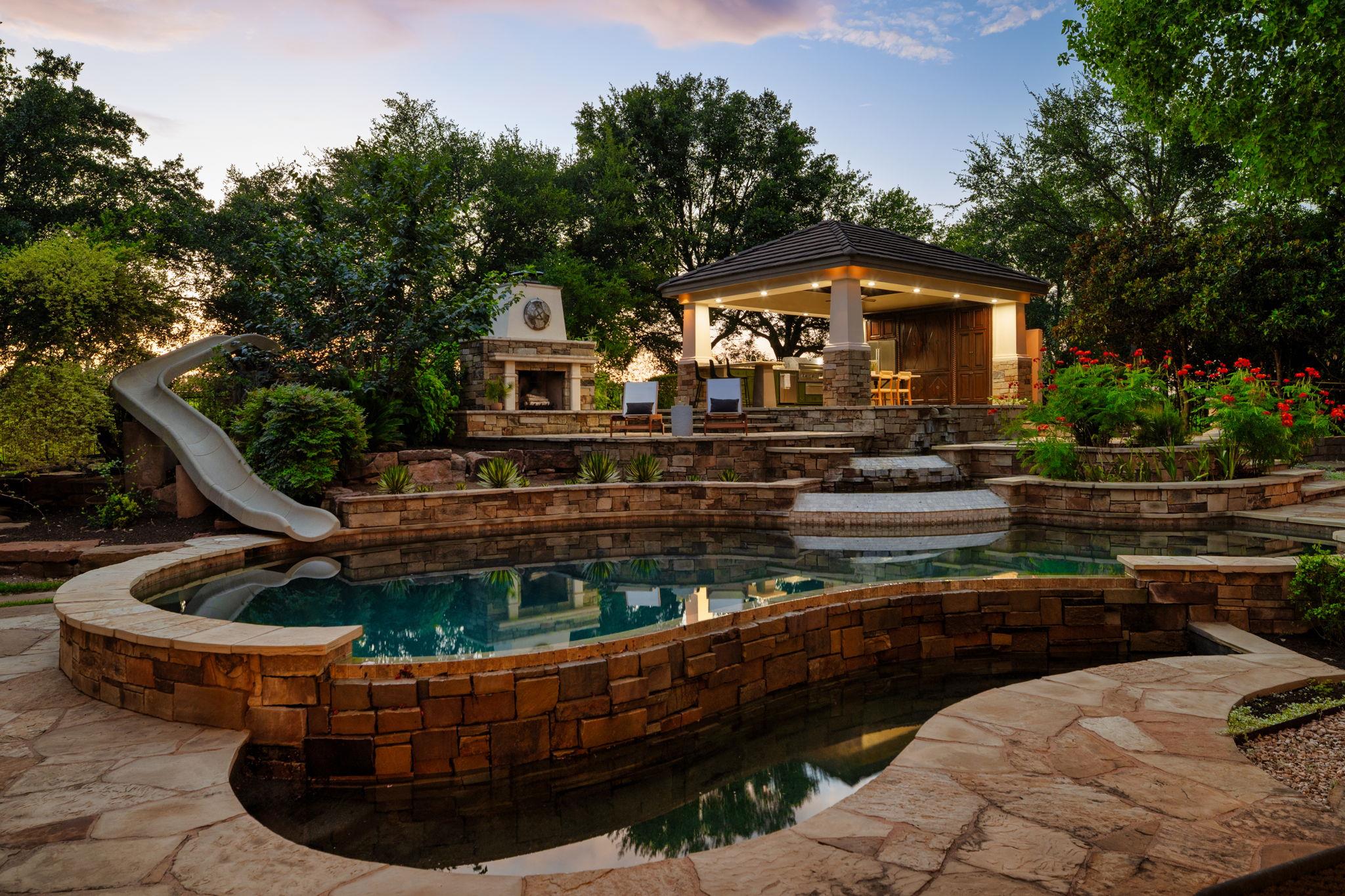 2416 University Club Dr, Austin, TX 78732