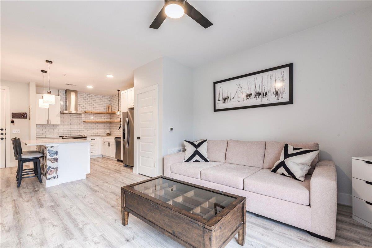 3101 Govalle Ave # 220, Austin, TX 78702