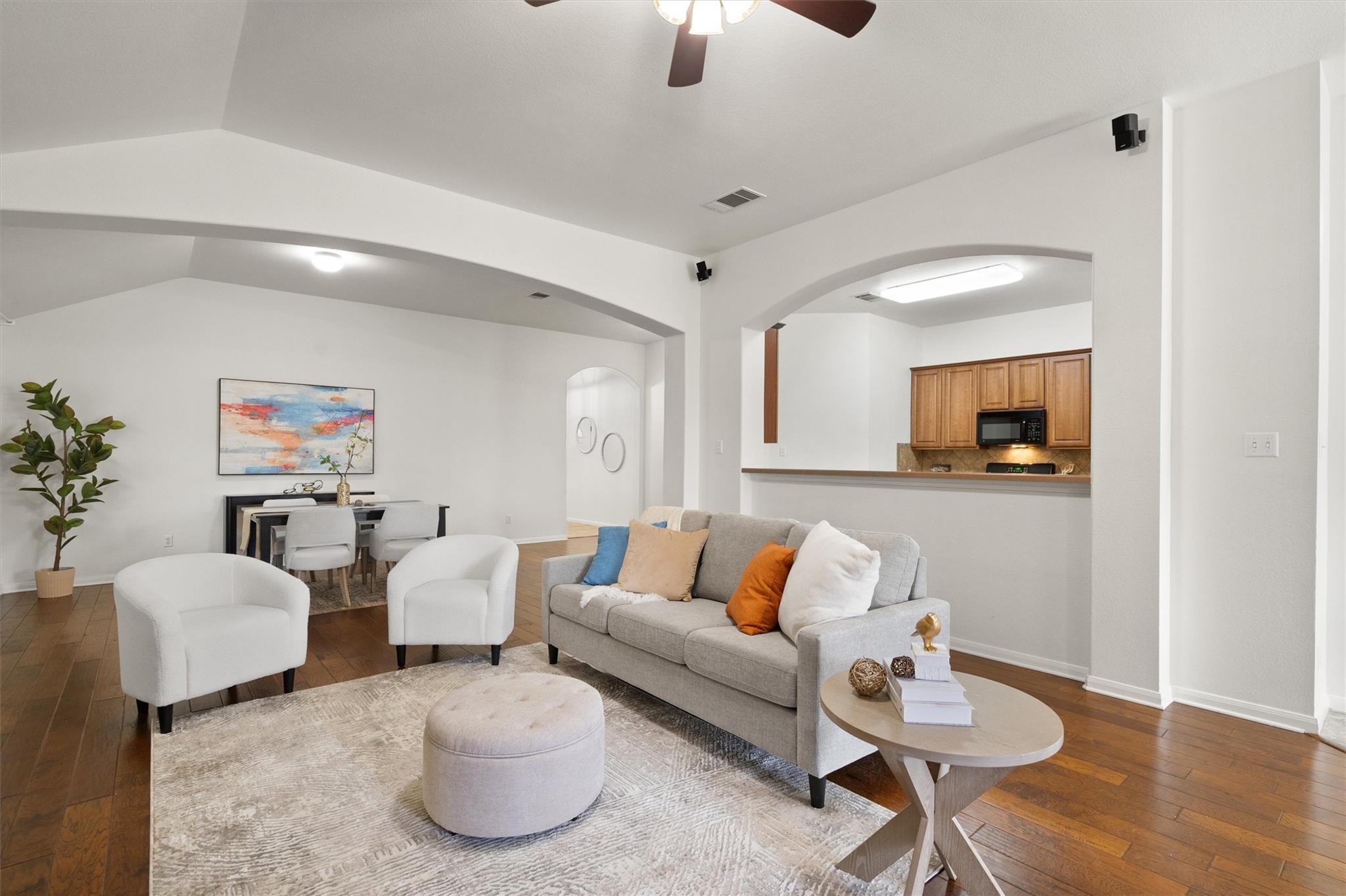 802 Meadow Bluff Ct, Round Rock, TX 78665