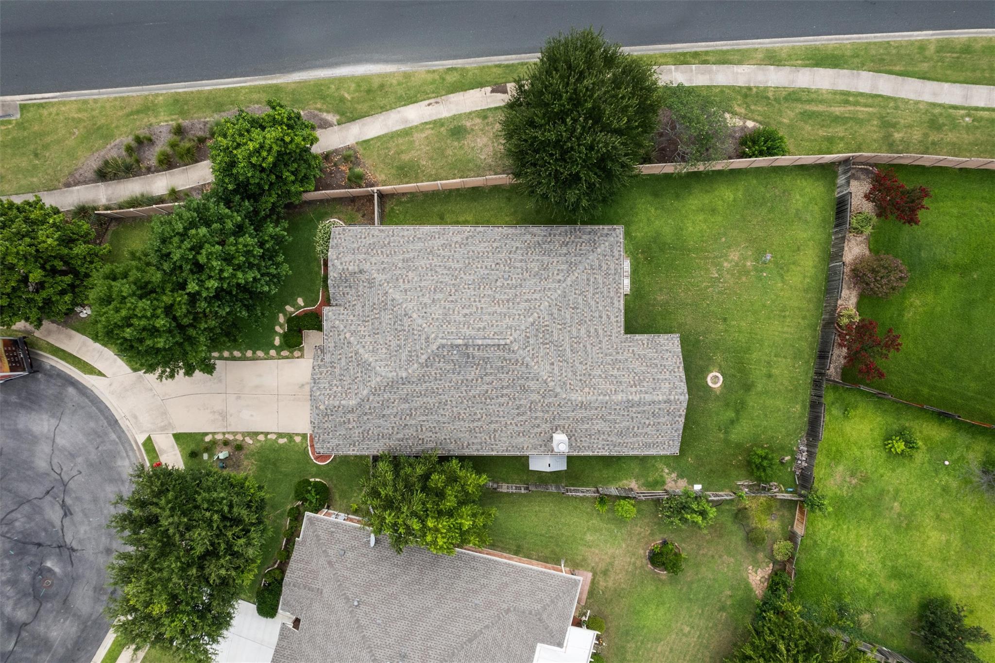 802 Meadow Bluff Ct, Round Rock, TX 78665