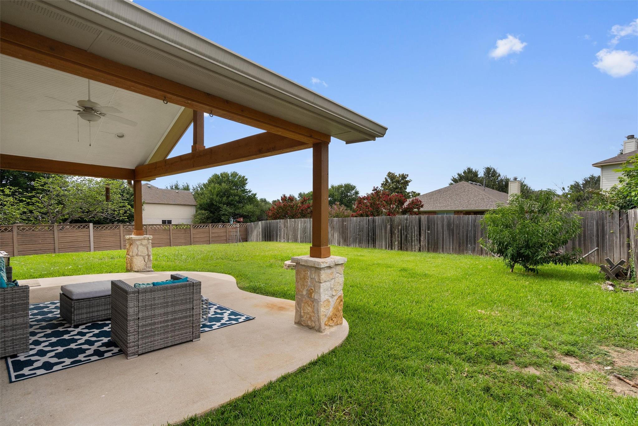 802 Meadow Bluff Ct, Round Rock, TX 78665