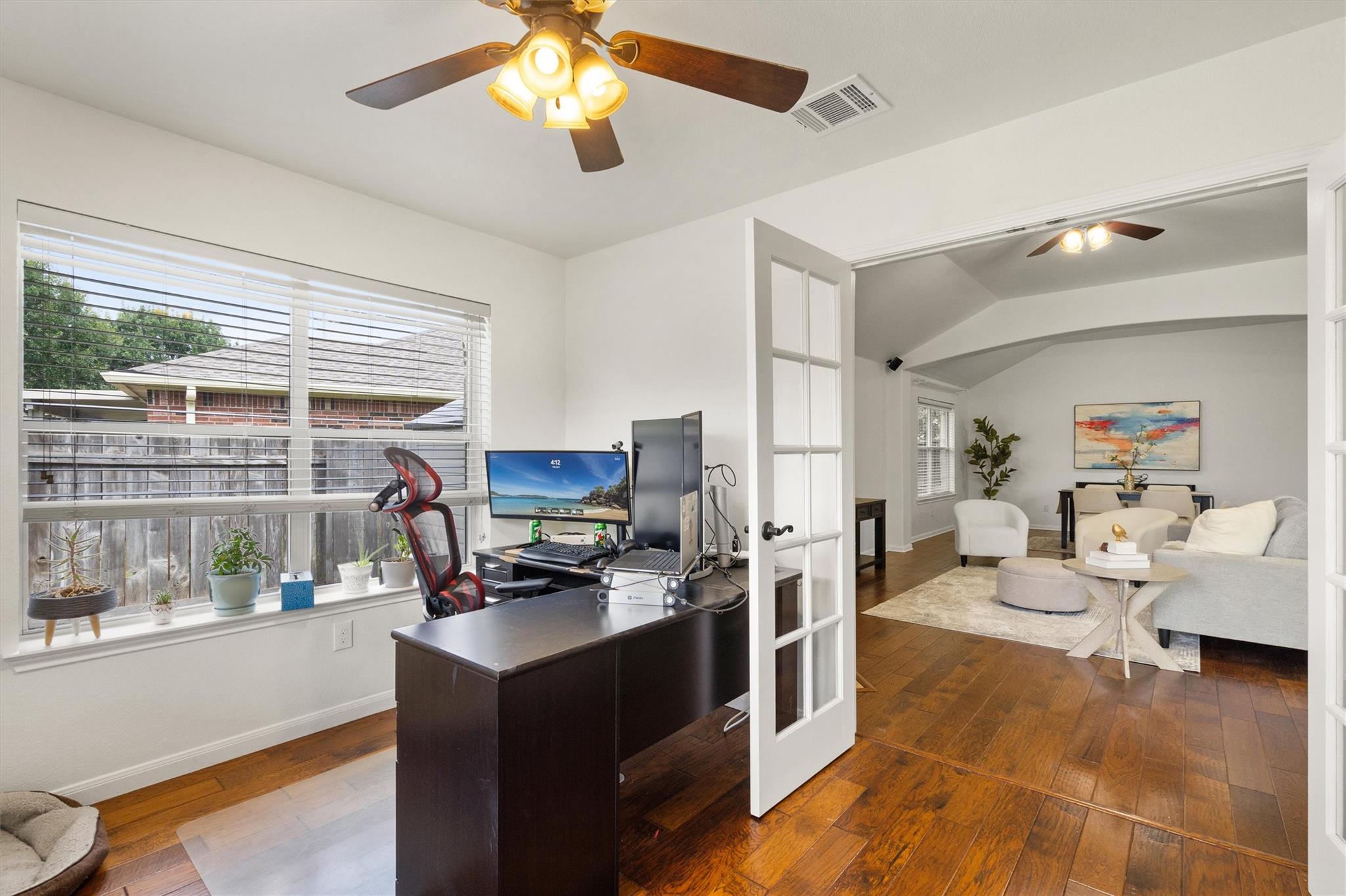802 Meadow Bluff Ct, Round Rock, TX 78665