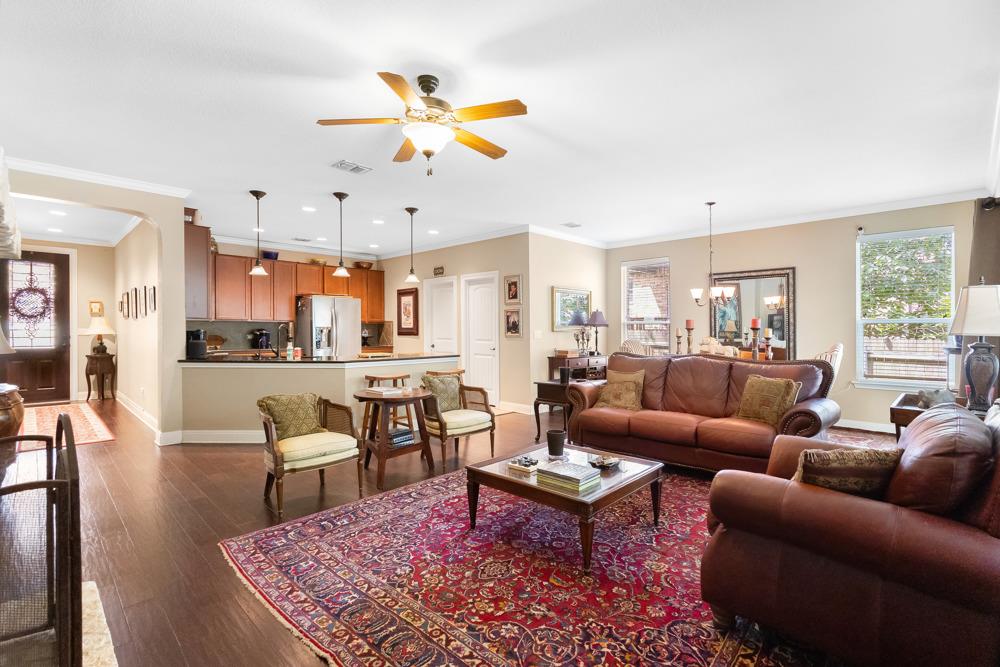 706 Cavallo Springs Cv, San Marcos, TX 78666