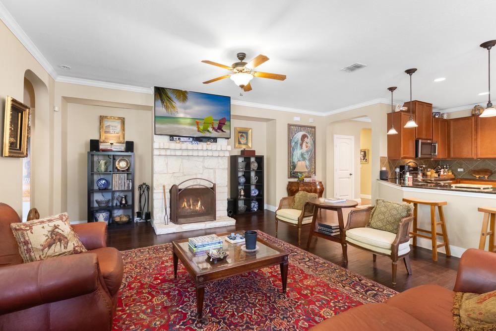 706 Cavallo Springs Cv, San Marcos, TX 78666