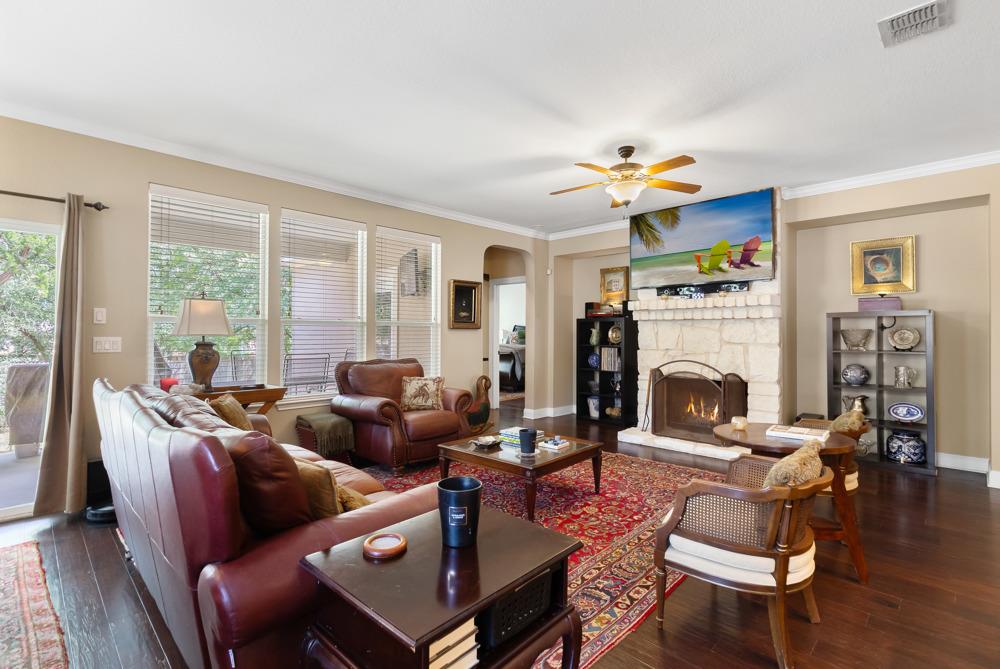706 Cavallo Springs Cv, San Marcos, TX 78666