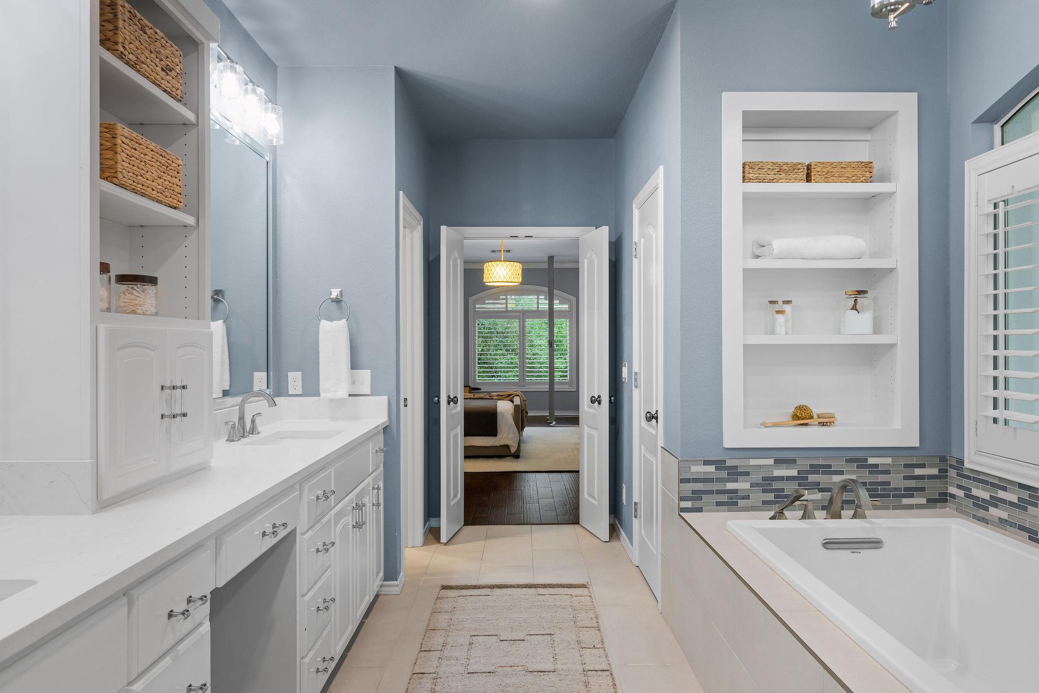 4001 Campo Viejo Cv, Austin, TX 78746
