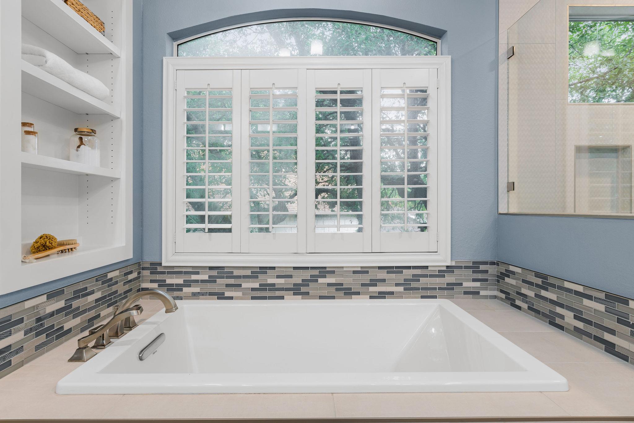 4001 Campo Viejo Cv, Austin, TX 78746