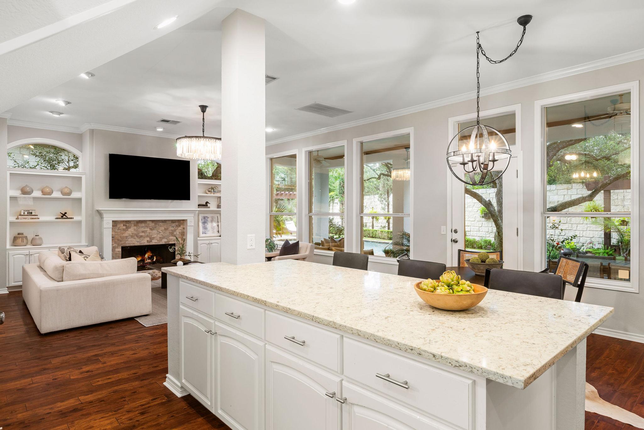 4001 Campo Viejo Cv, Austin, TX 78746