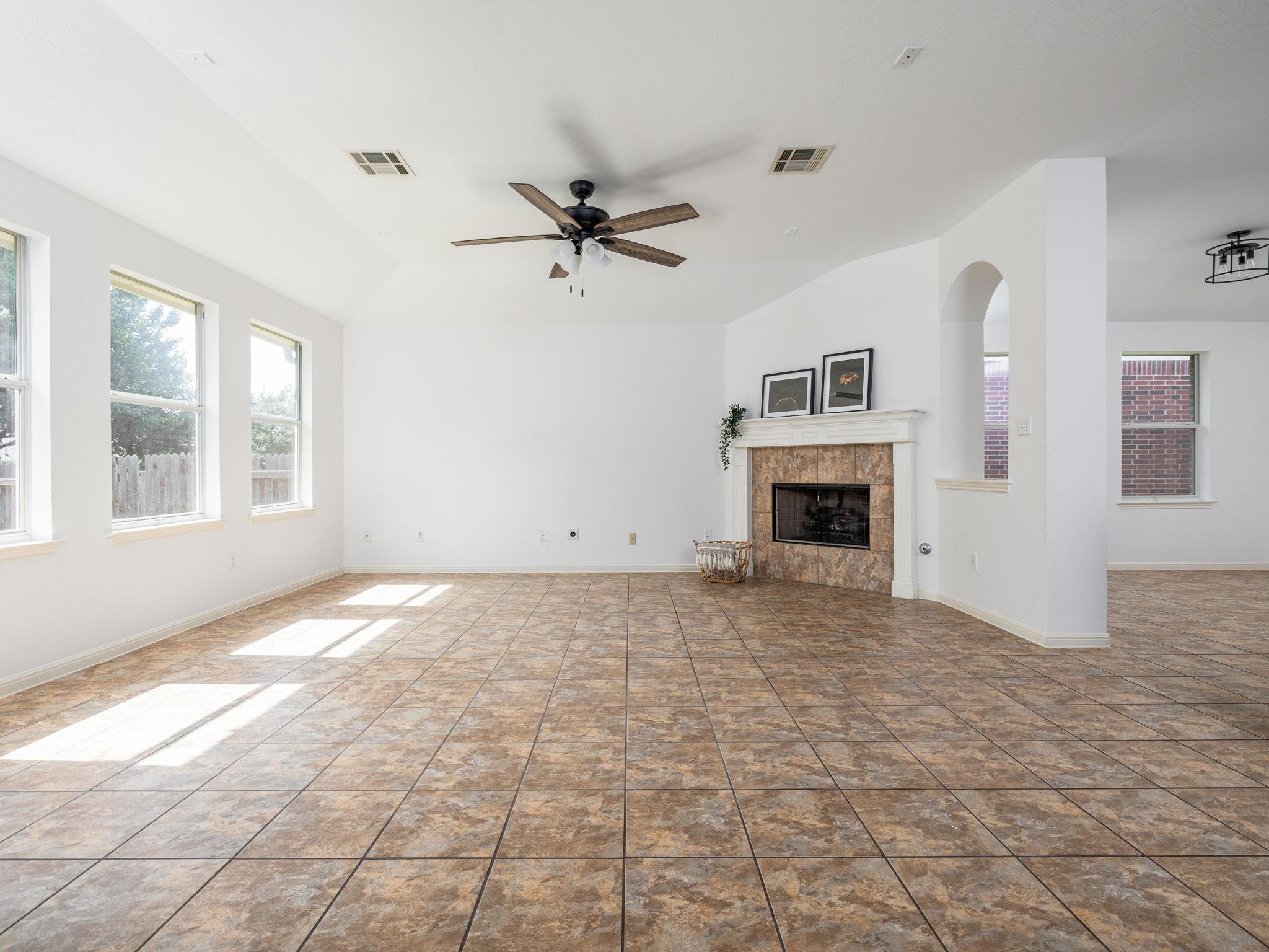 722 Crane Canyon Pl, Round Rock, TX 78665