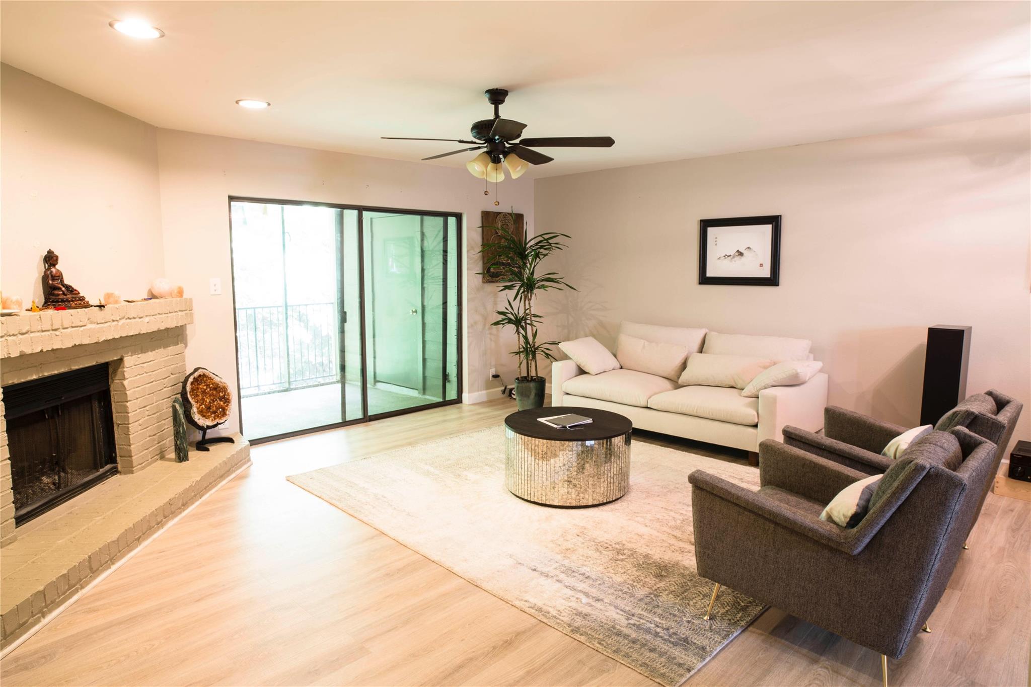 1135 Barton Hills Dr # 205, Austin, TX 78704