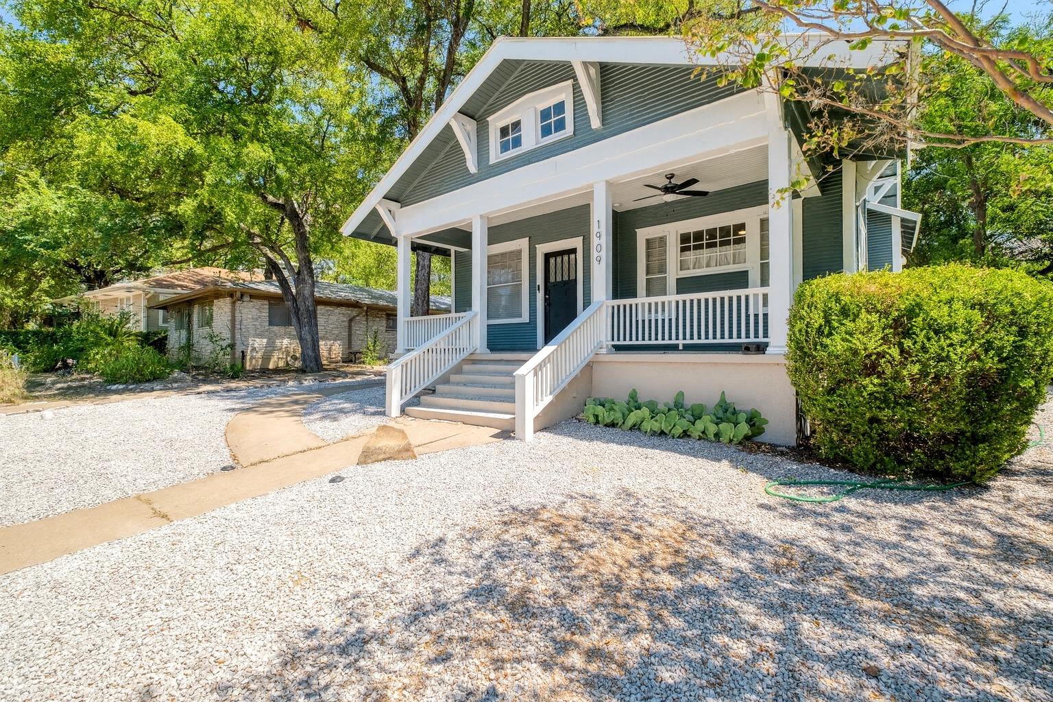 1909 David St, Austin, TX 78705