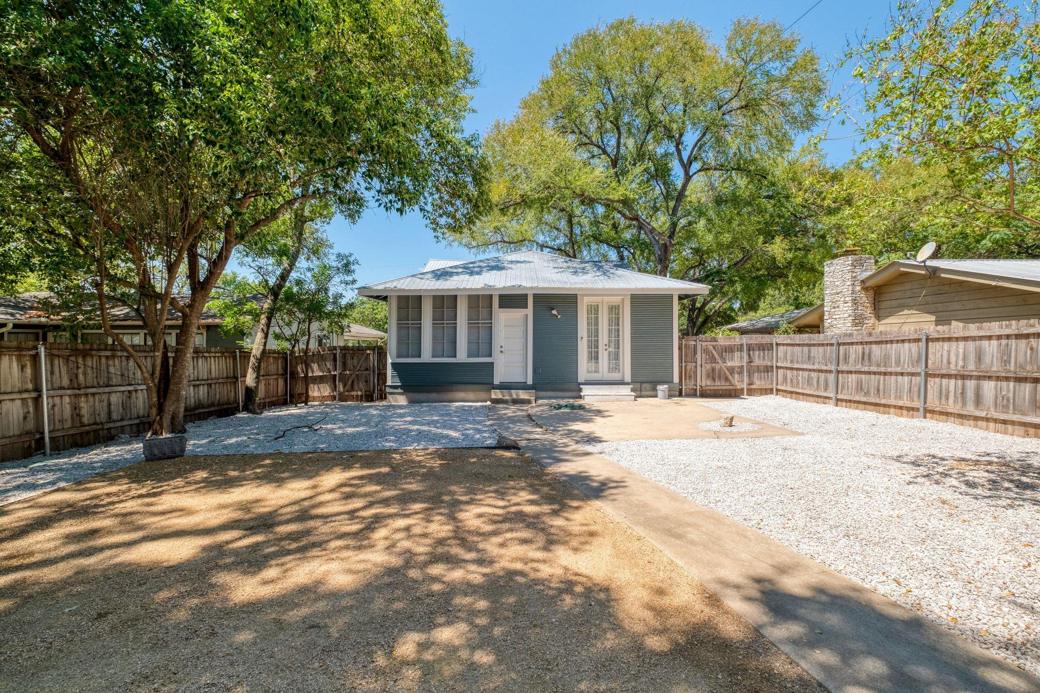 1909 David St, Austin, TX 78705
