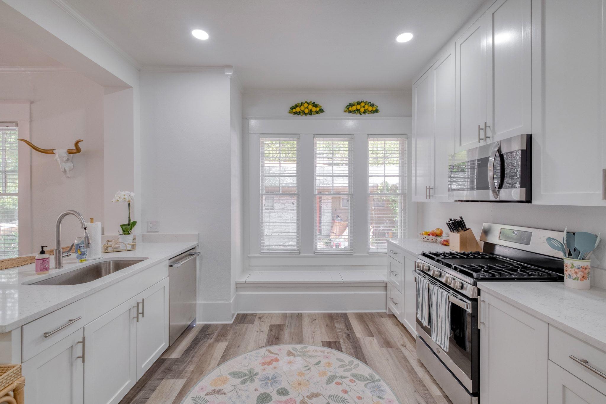 1909 David St, Austin, TX 78705