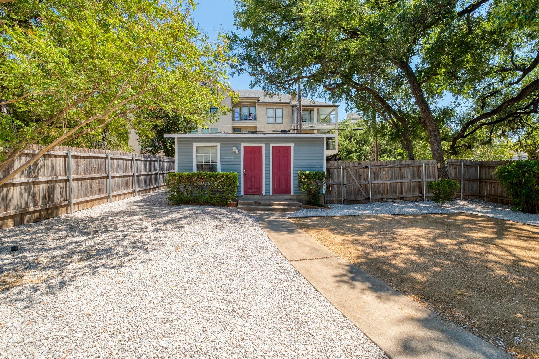 1909 David St, Austin, TX 78705