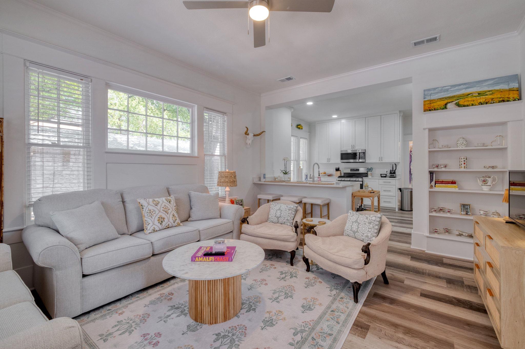 1909 David St, Austin, TX 78705