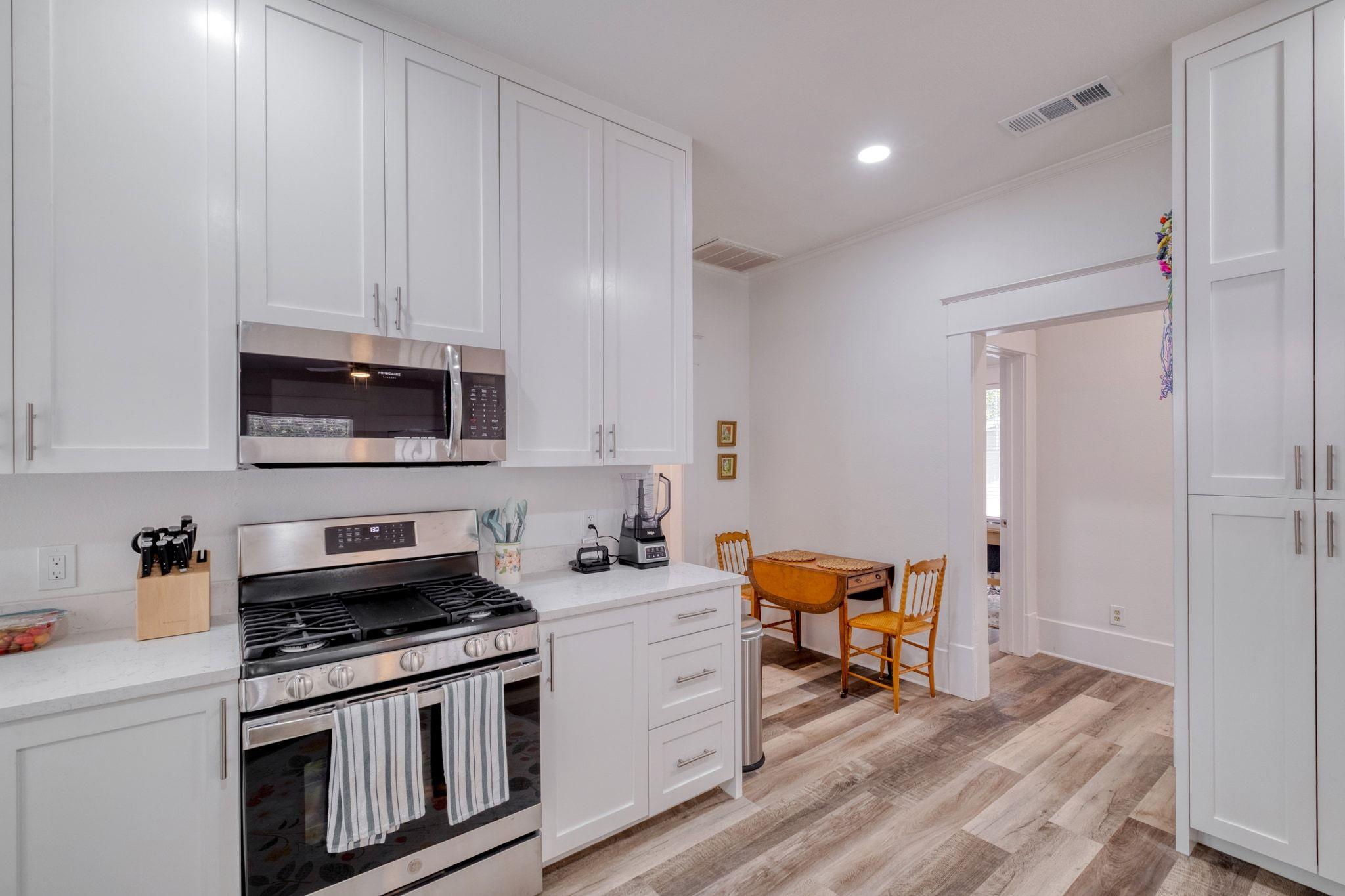 1909 David St, Austin, TX 78705