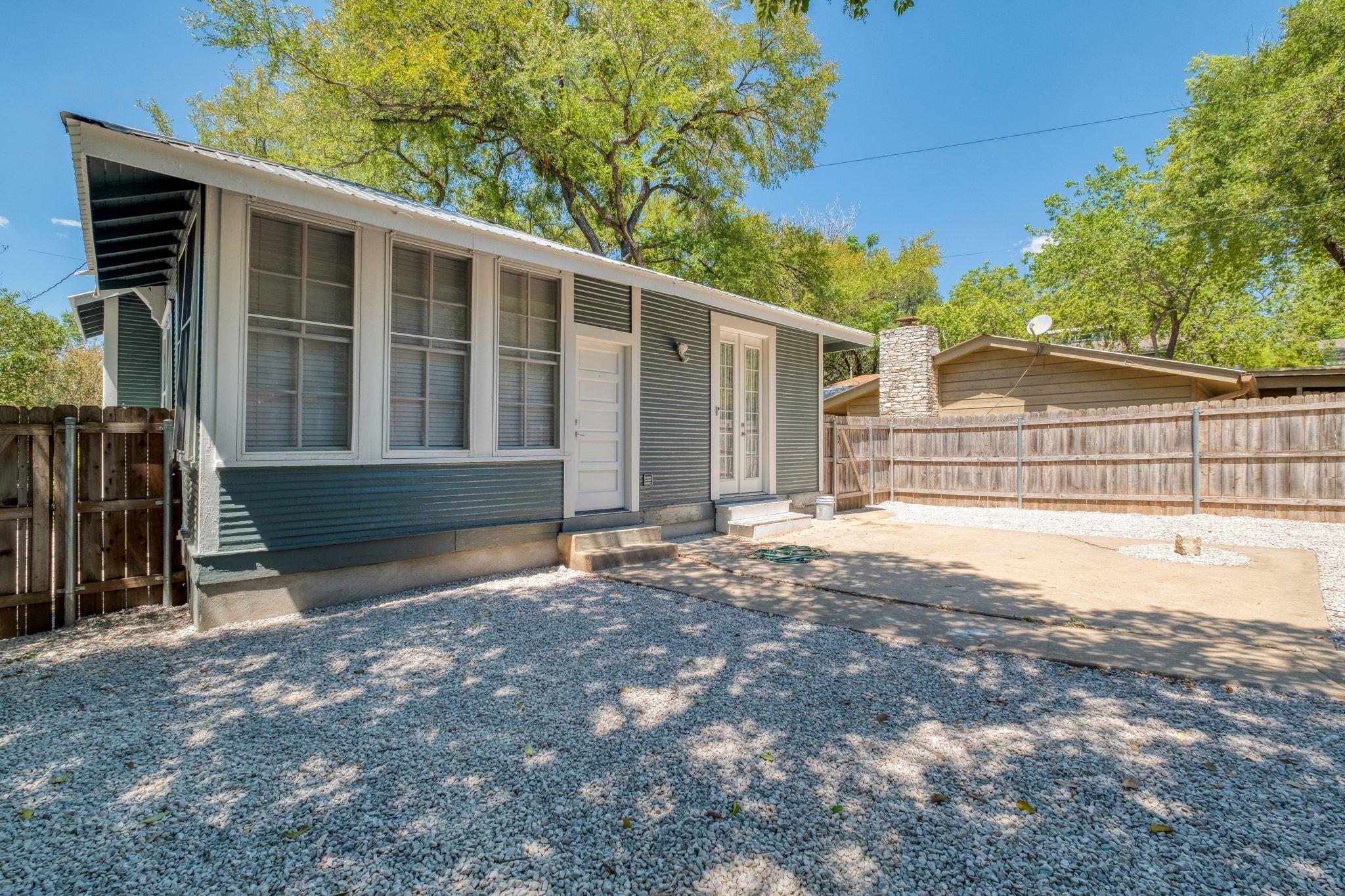 1909 David St, Austin, TX 78705
