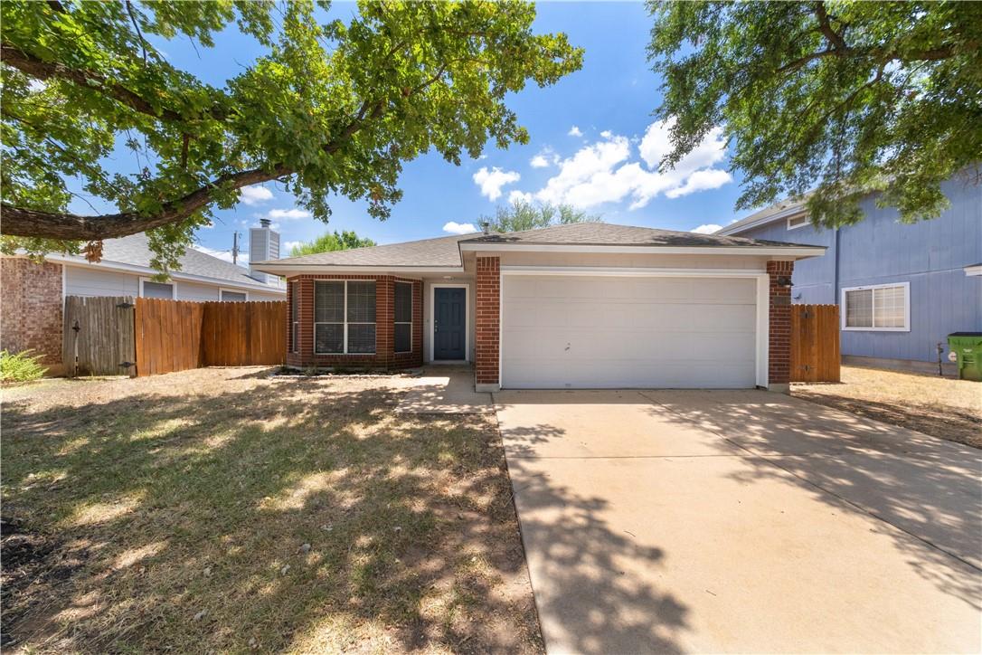 1901 Hollow Tree Blvd, Round Rock, TX 78681