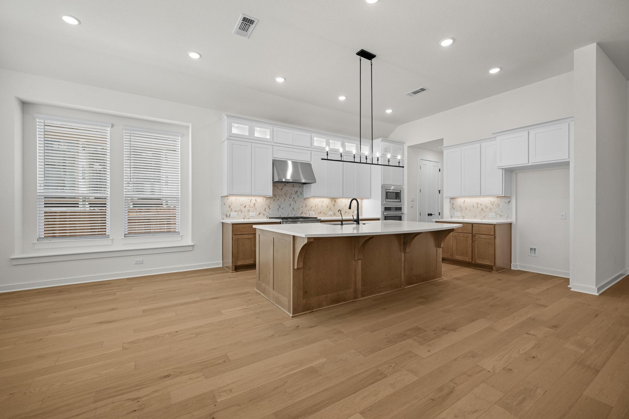 1616 Lilly Grace Bnd, Leander, TX 78641