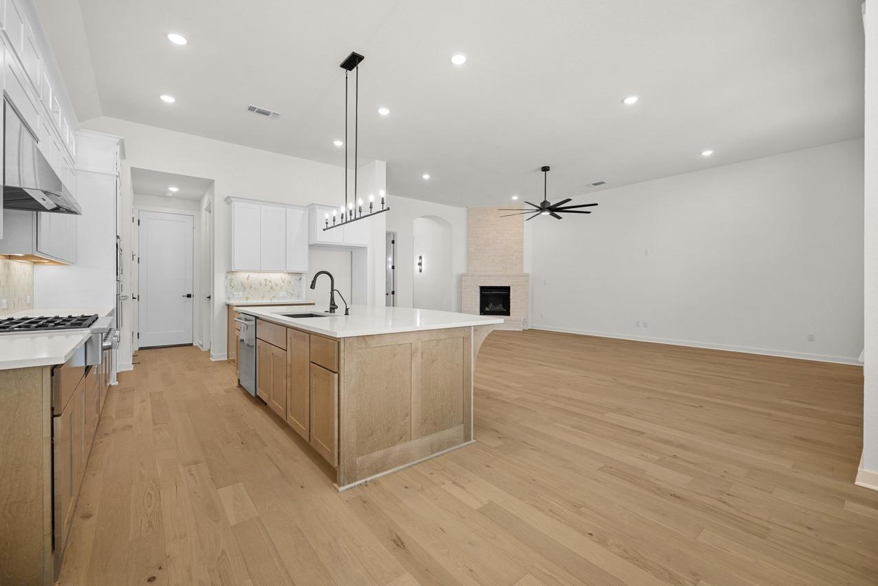 1616 Lilly Grace Bnd, Leander, TX 78641