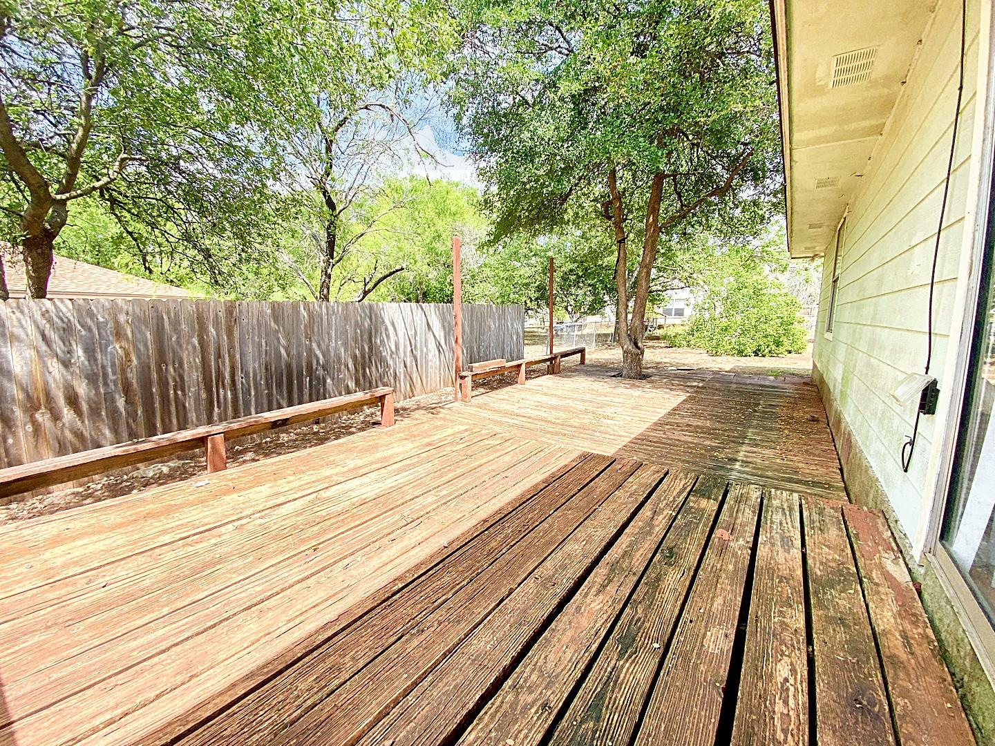 109 Hughson Ct, San Marcos, TX 78666