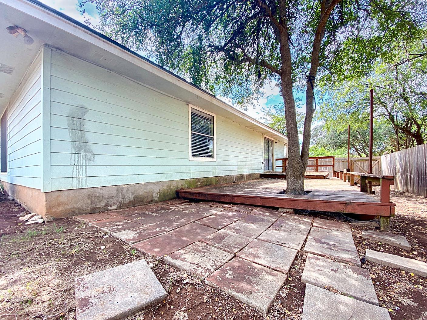109 Hughson Ct, San Marcos, TX 78666