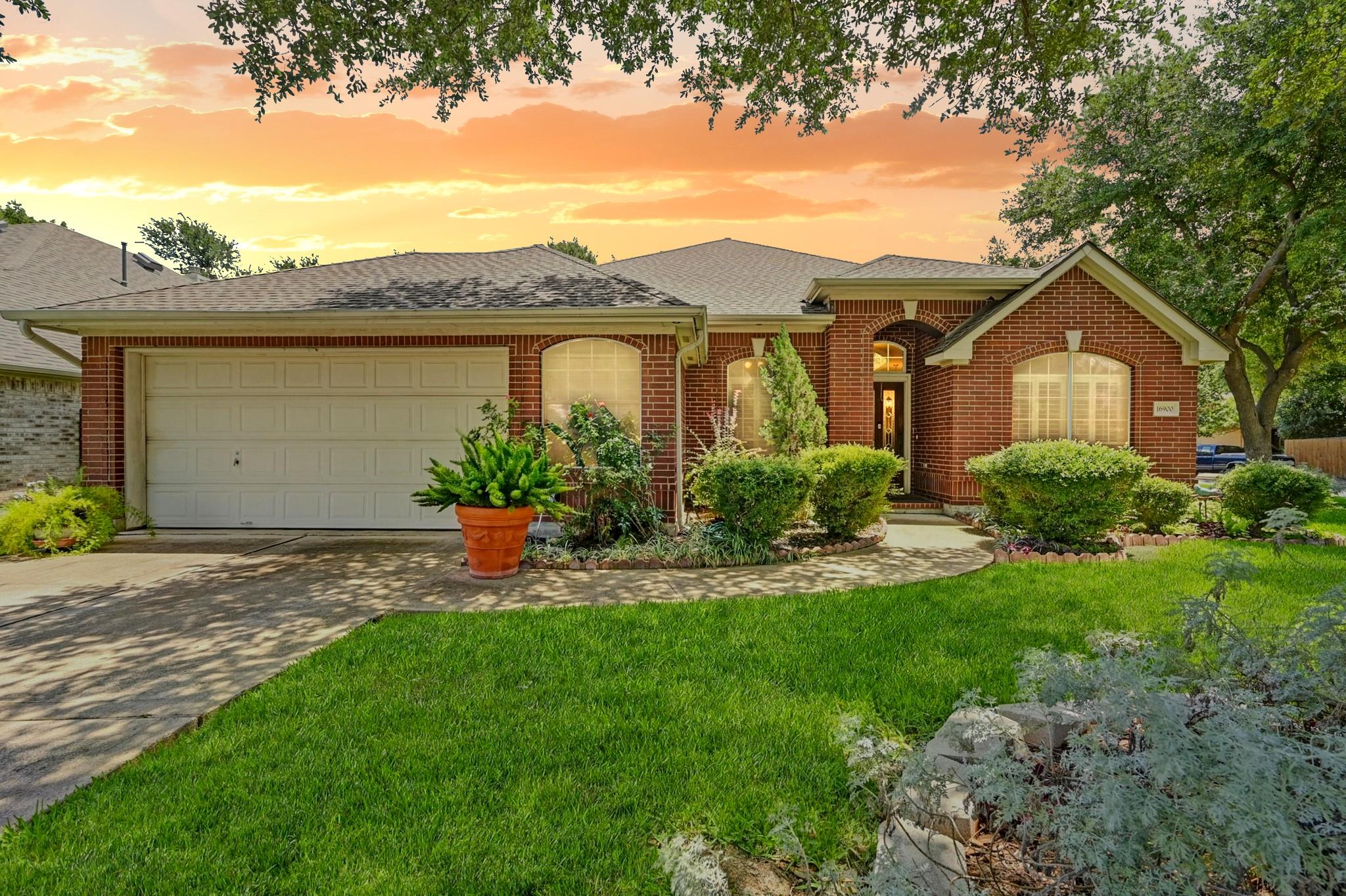 16900 Willow Oak Ln, Round Rock, TX 78681