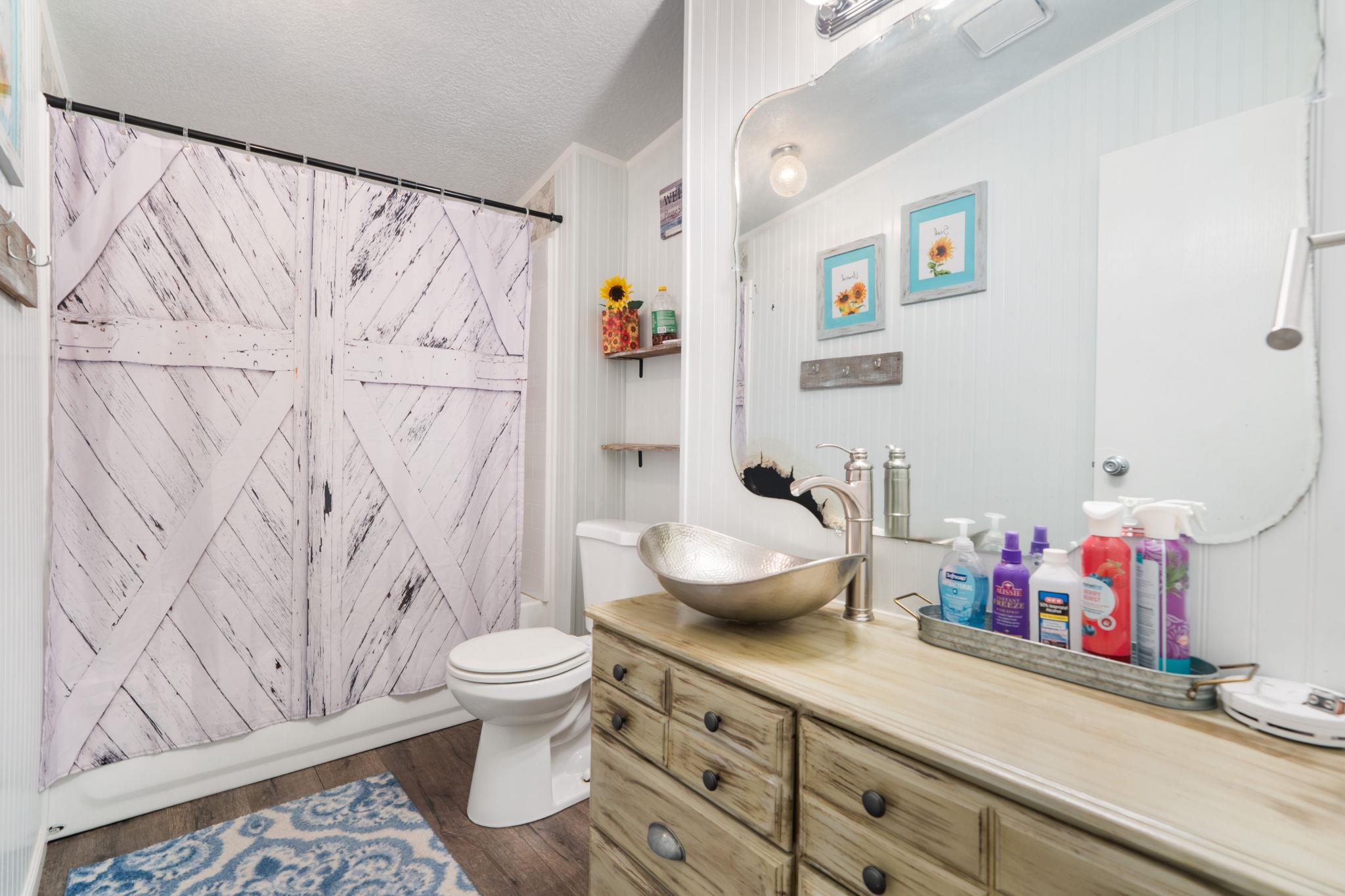 327 Laura Ln, Bastrop, TX 78602