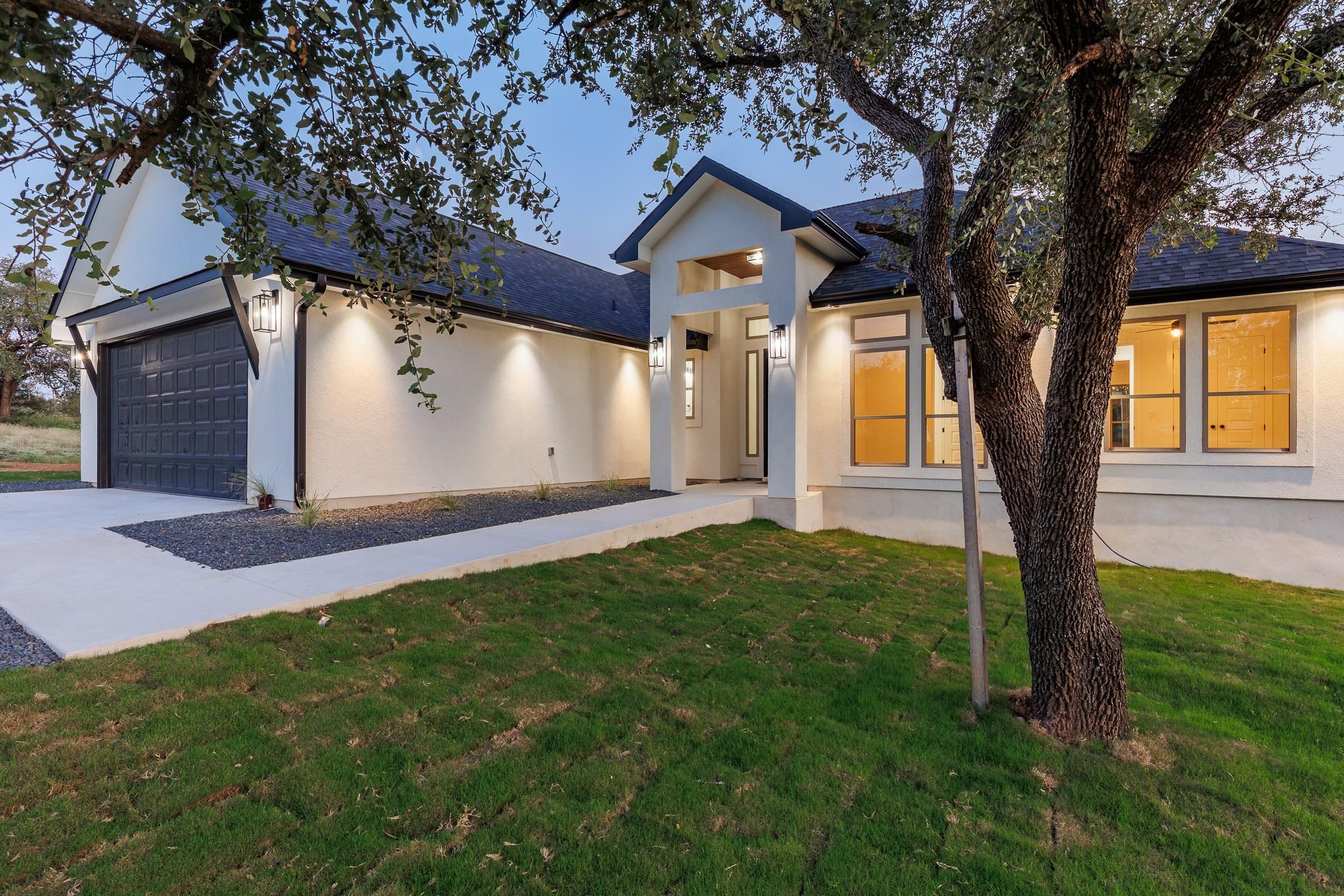 137 Granitecastle Dr, Granite Shoals, TX 78654