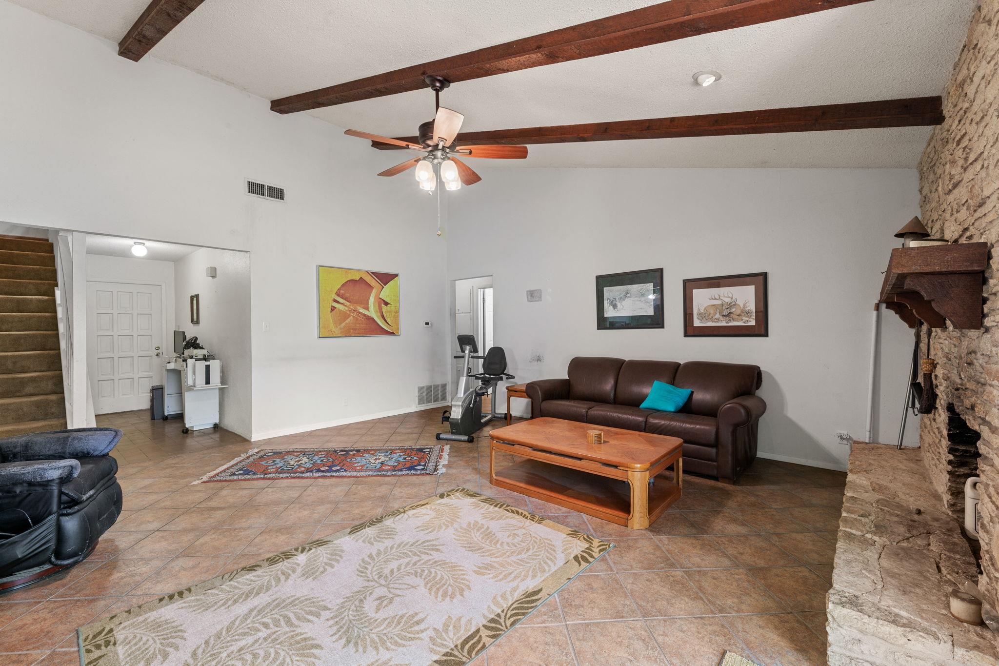 9005 Dorella Ln, Austin, TX 78736