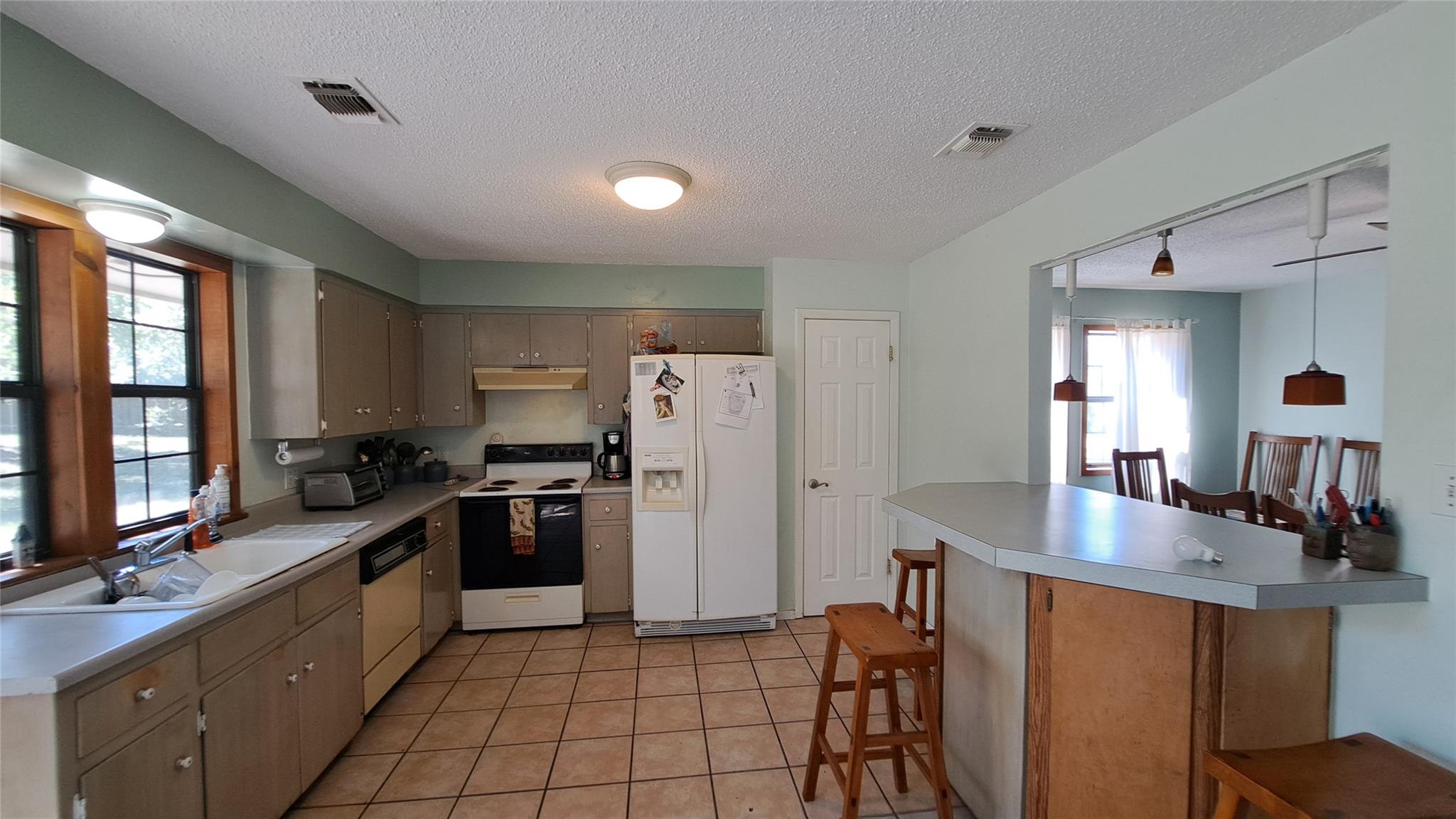 9005 Dorella Ln, Austin, TX 78736