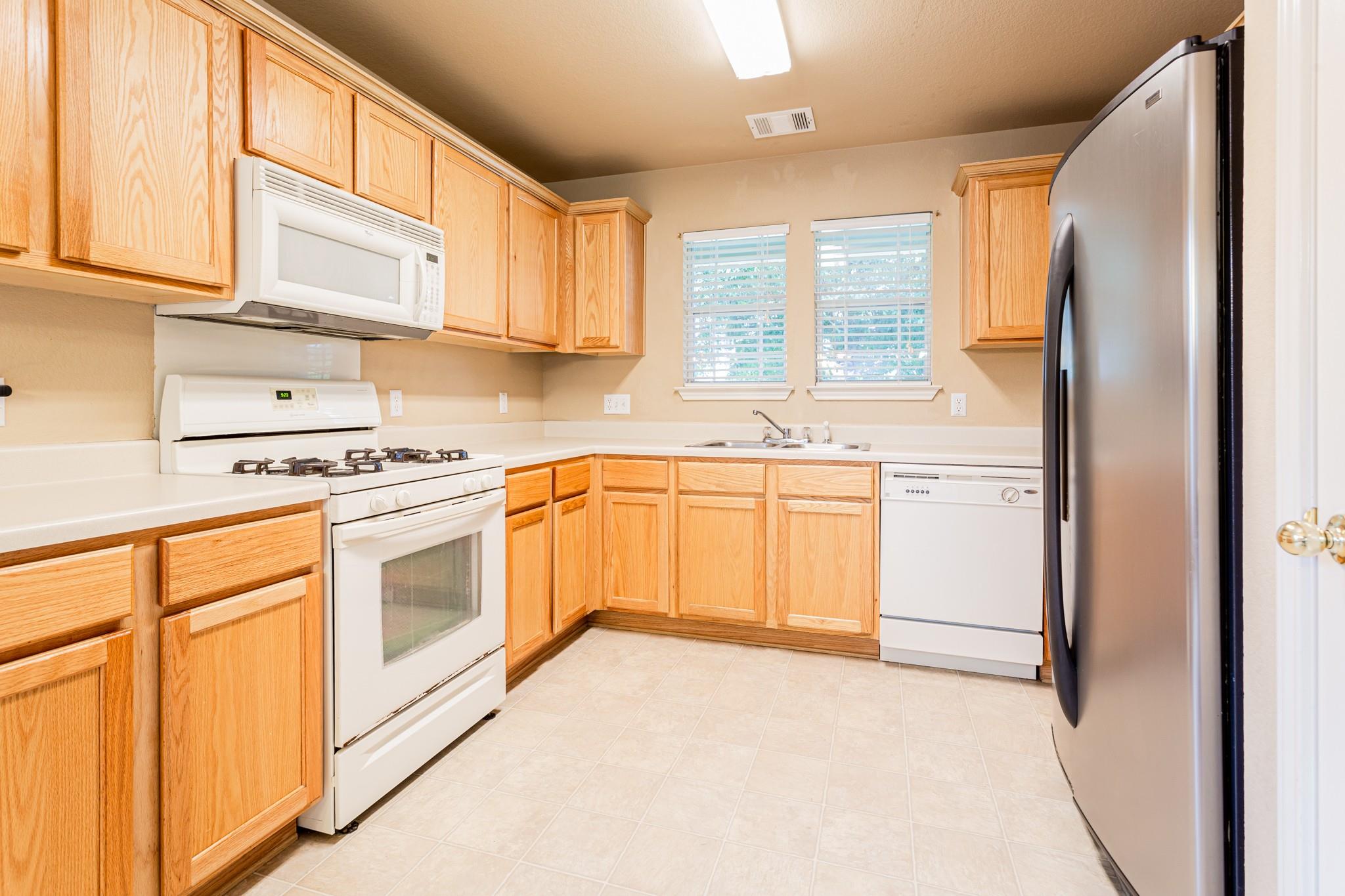 2724 Amberglow Ct, Round Rock, TX 78665