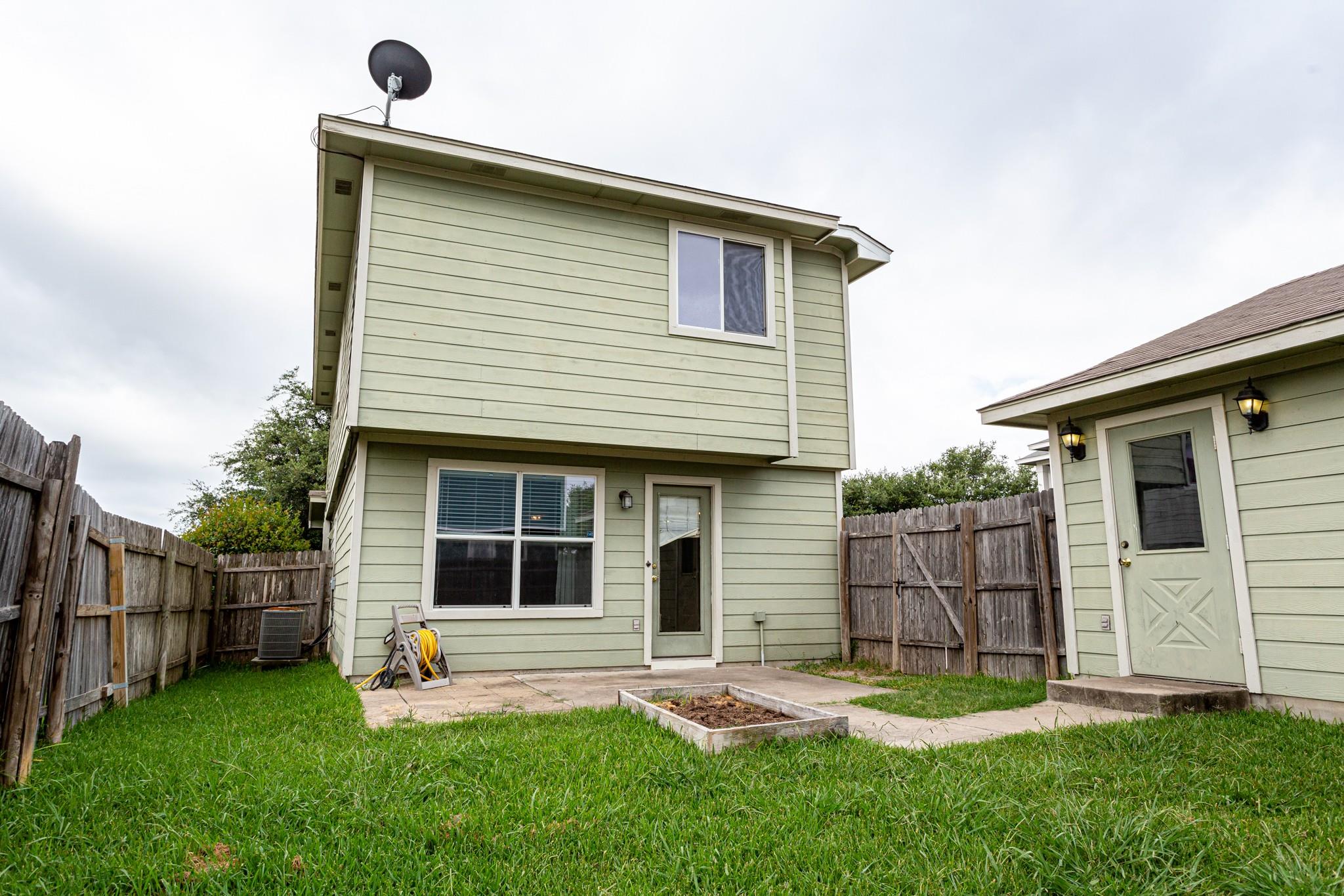 2724 Amberglow Ct, Round Rock, TX 78665